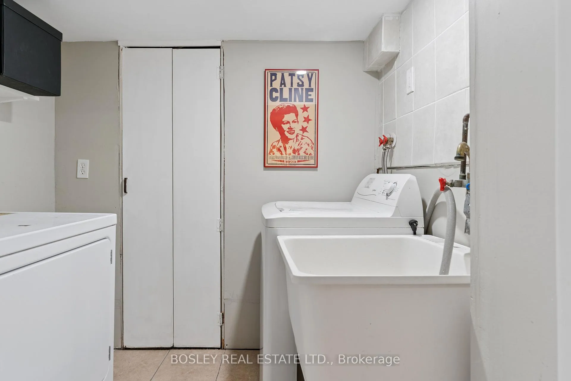 Photo 28 of 66 Ninth Street, Etobicoke, New Toronto — HOMEH