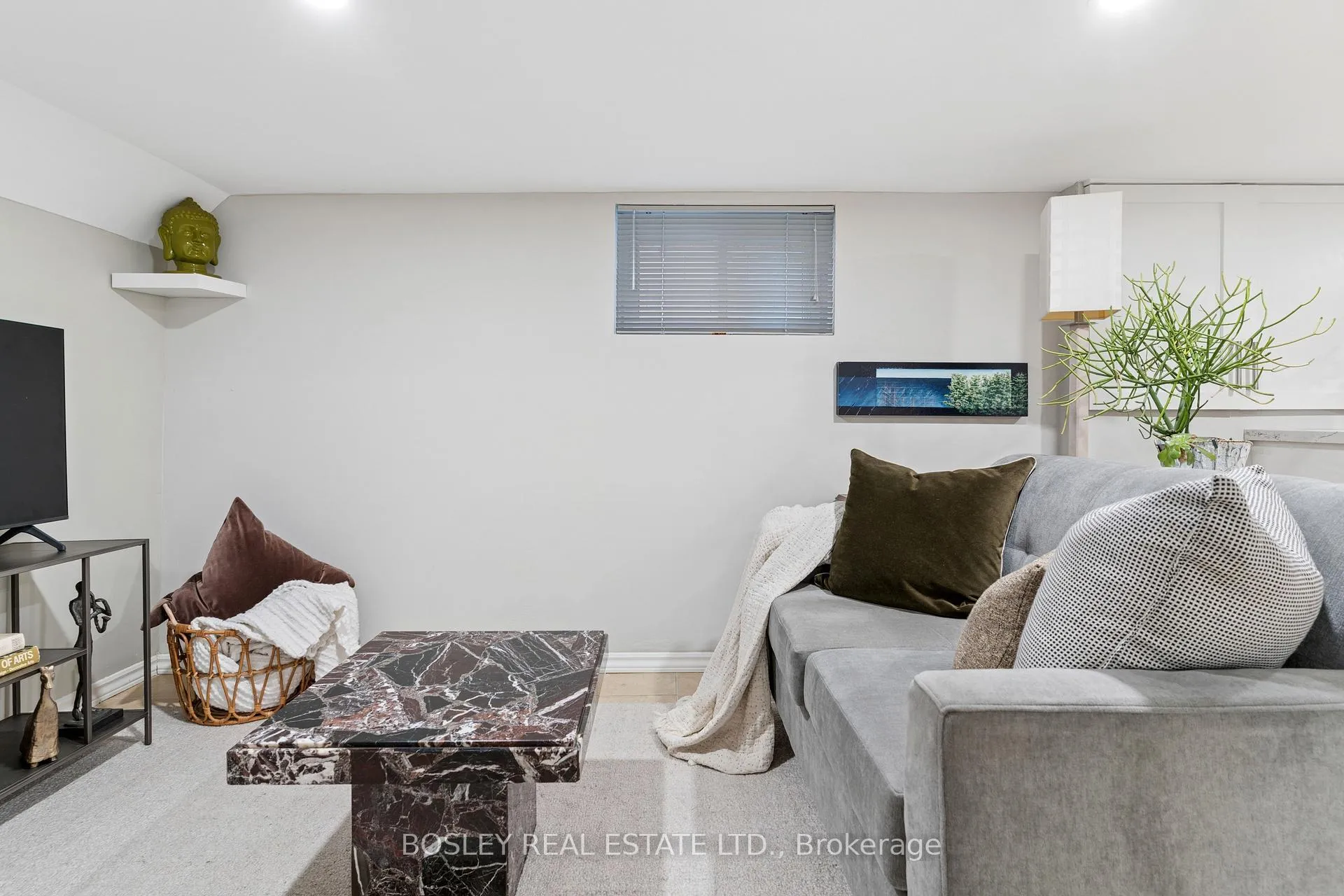 Photo 32 of 66 Ninth Street, Etobicoke, New Toronto — HOMEH