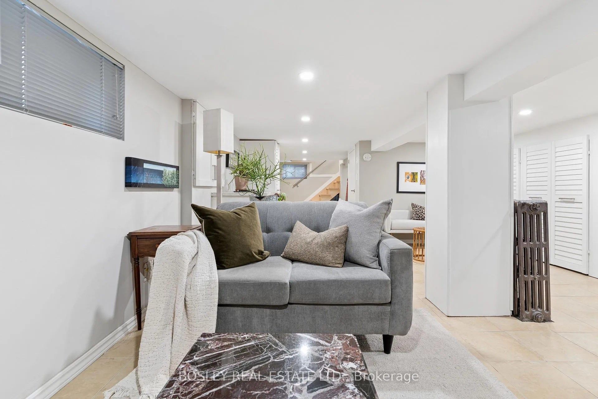 Photo 33 of 66 Ninth Street, Etobicoke, New Toronto — HOMEH