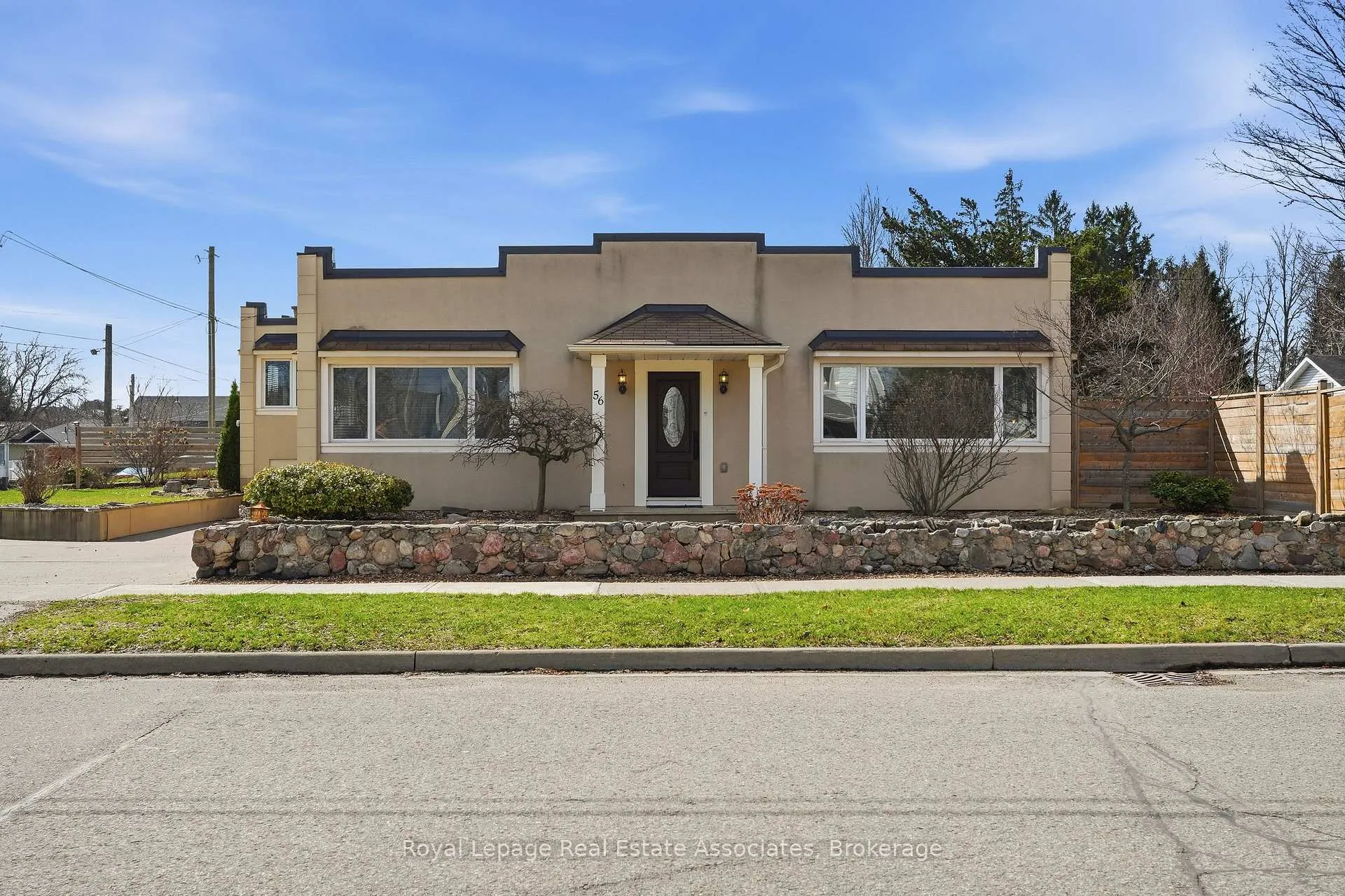 Photo 1 of 56 King Street, Halton Hills, Georgetown — HOMEH