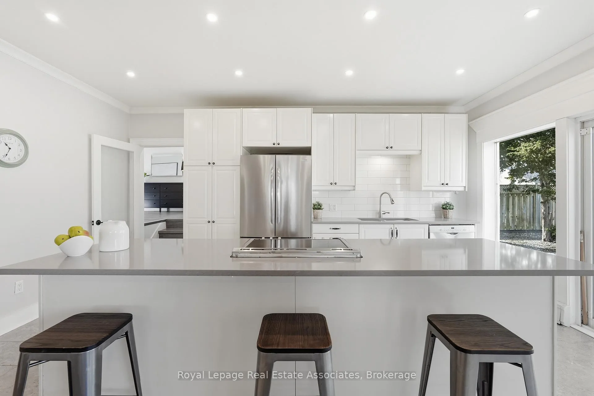 Photo 15 of 56 King Street, Halton Hills, Georgetown — HOMEH