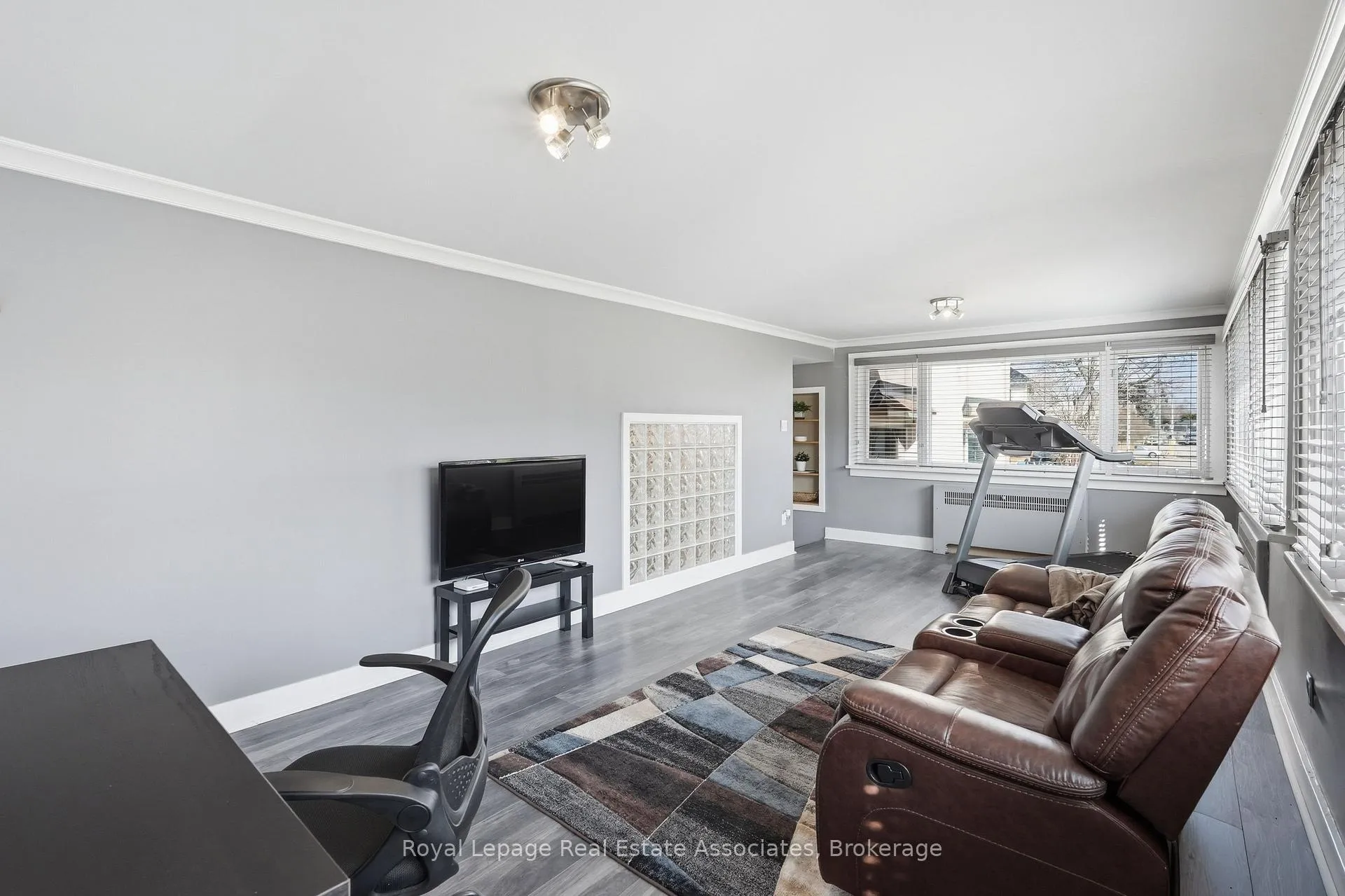 Photo 34 of 56 King Street, Halton Hills, Georgetown — HOMEH