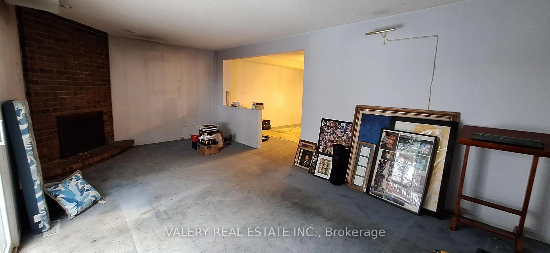 Photo 4 of 91 Greenbush Crescent, Vaughan, Maple — HOMEH