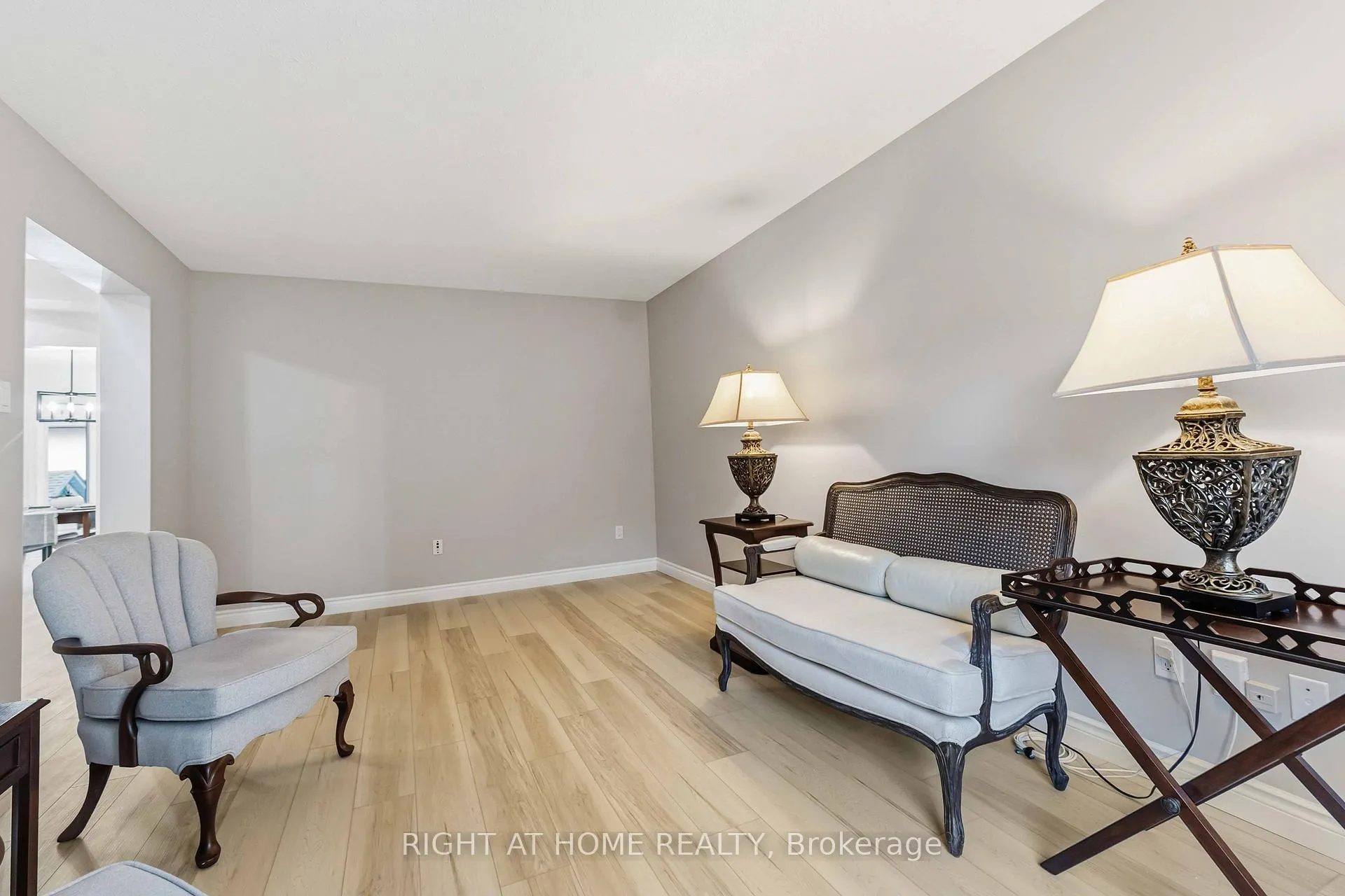 Photo 9 of 27 Mcclure Crescent, Ottawa, Kanata - Katimavik — HOMEH
