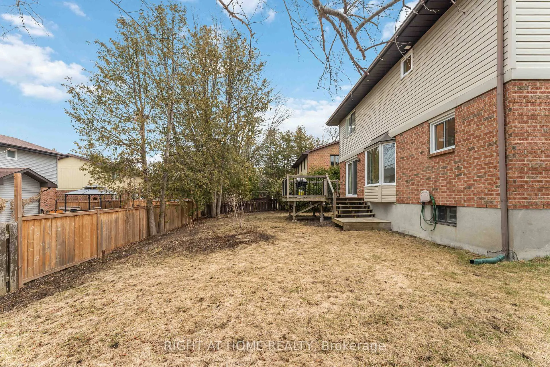 Photo 45 of 27 Mcclure Crescent, Ottawa, Kanata - Katimavik — HOMEH
