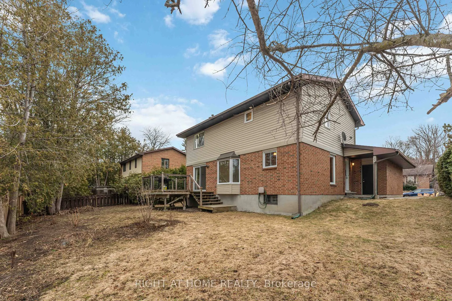 Photo 46 of 27 Mcclure Crescent, Ottawa, Kanata - Katimavik — HOMEH