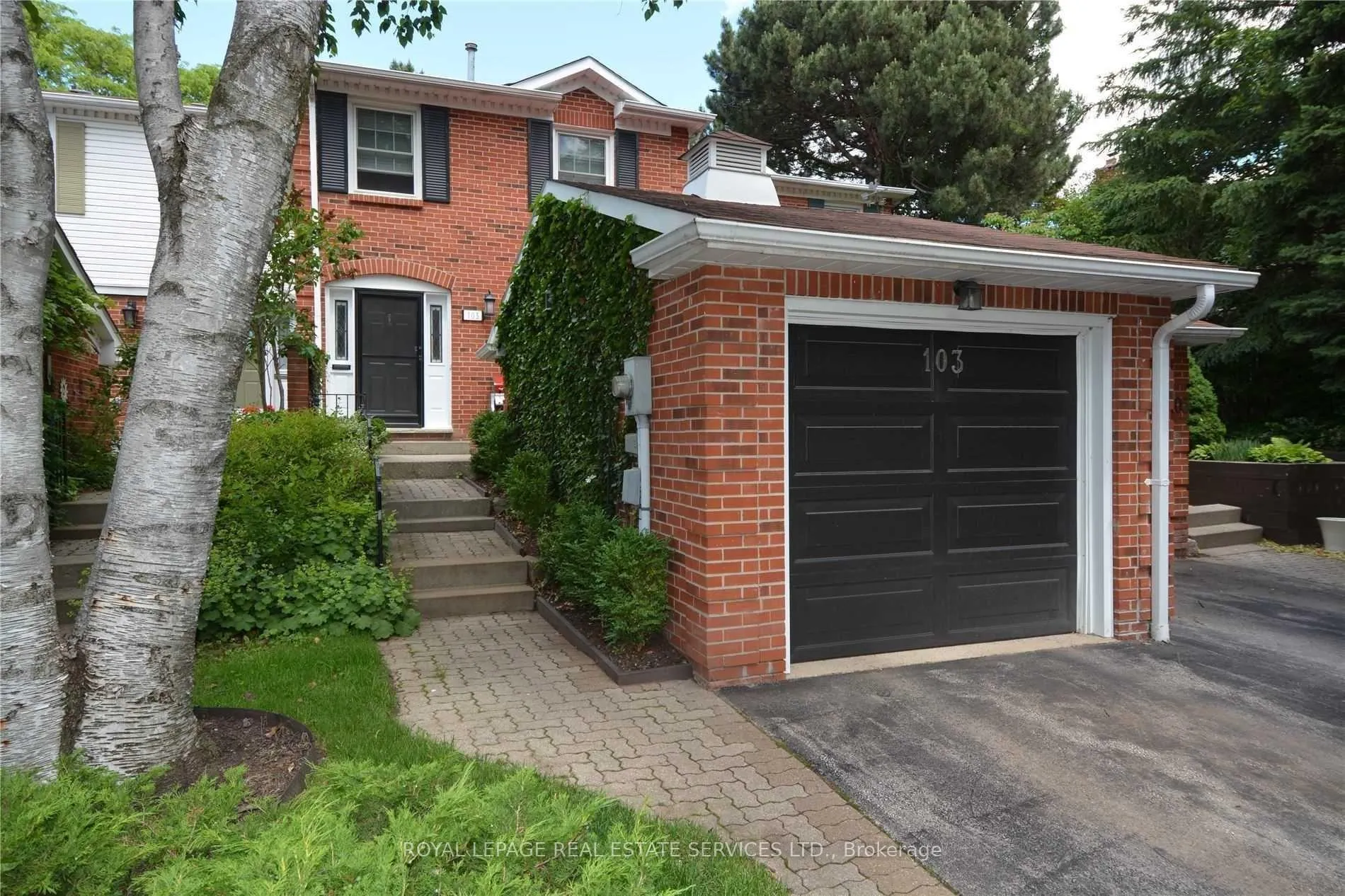 Photo 1 of 103 Confederation Way, Markham, Thornhill — HOMEH