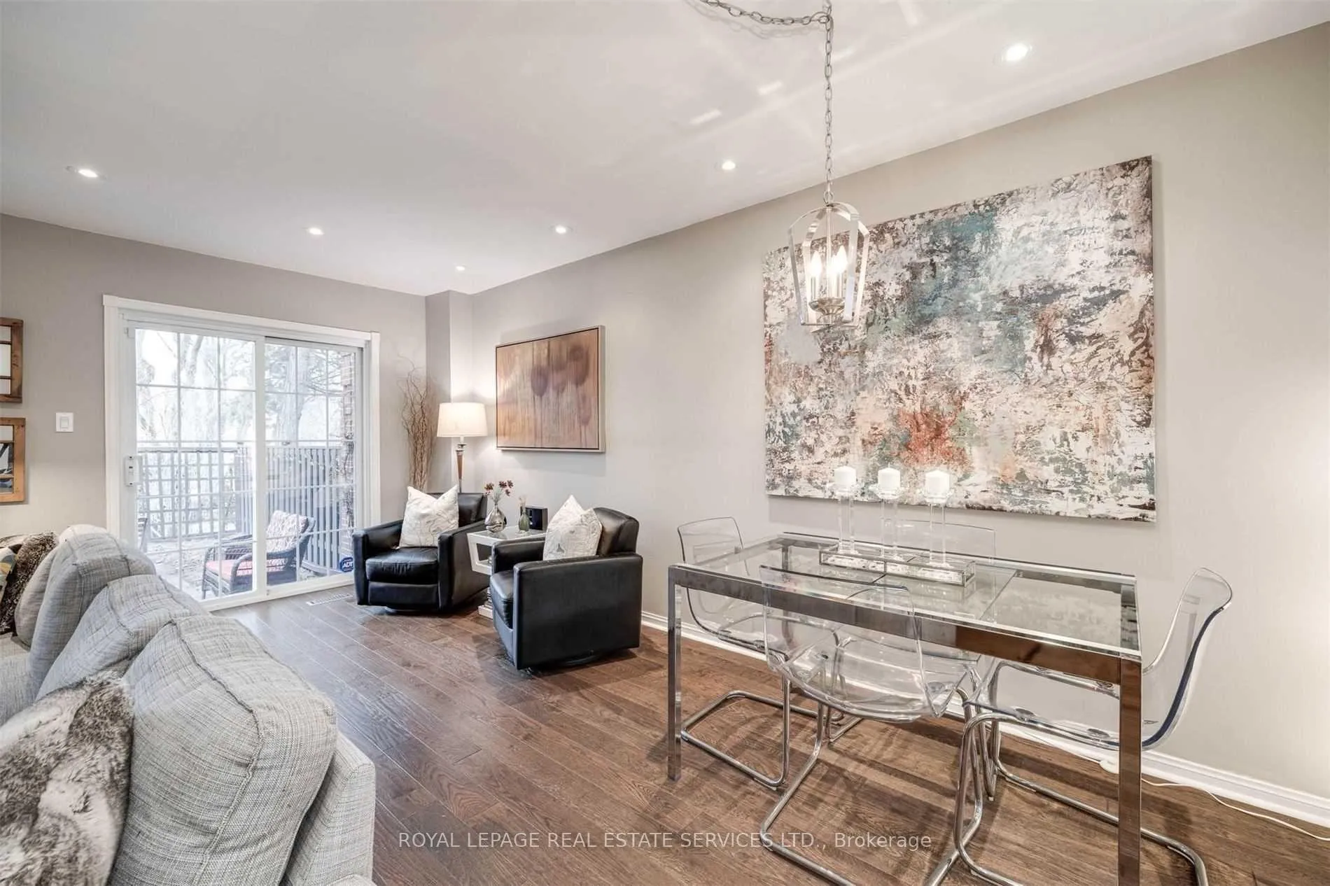 Photo 4 of 103 Confederation Way, Markham, Thornhill — HOMEH