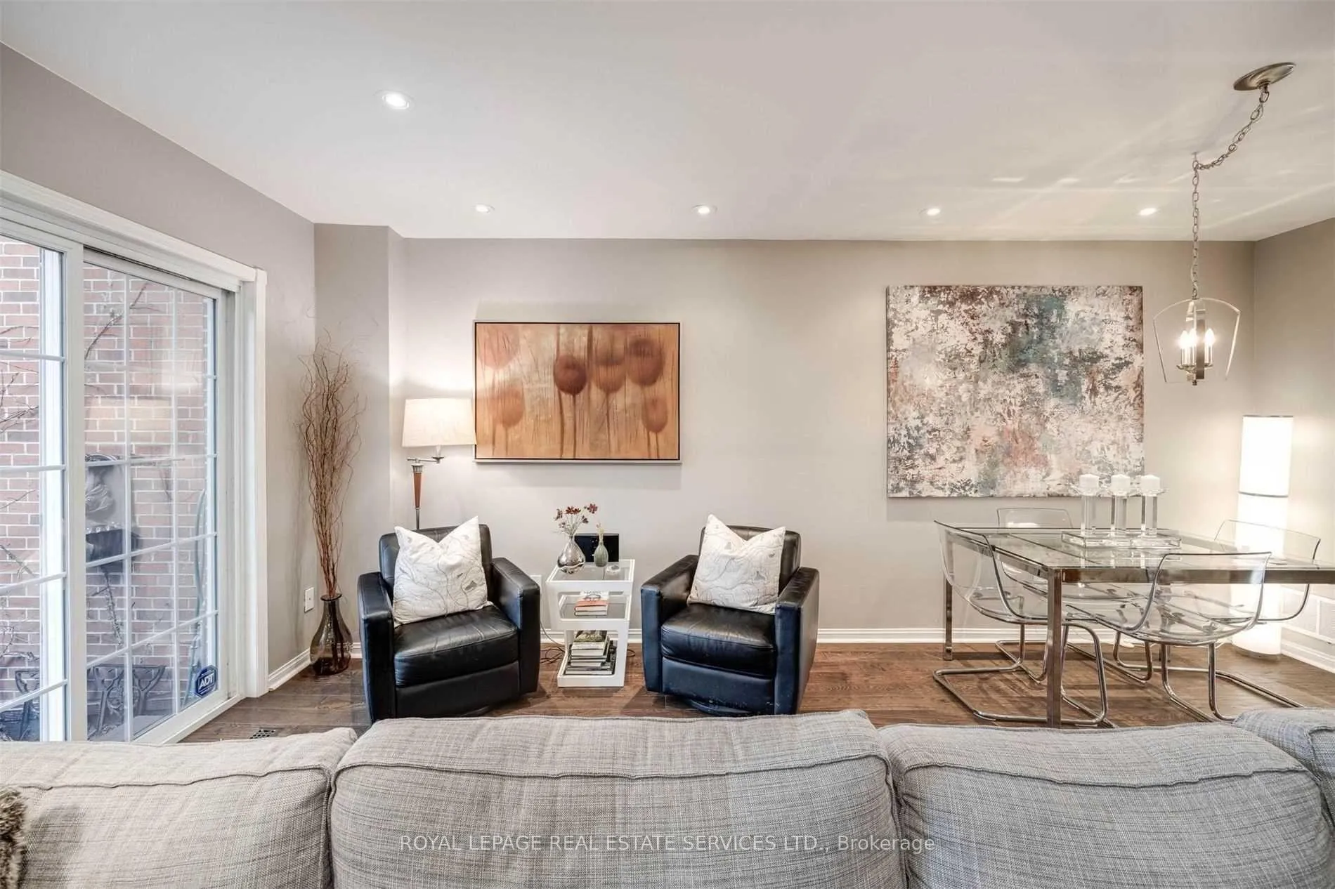 Photo 5 of 103 Confederation Way, Markham, Thornhill — HOMEH