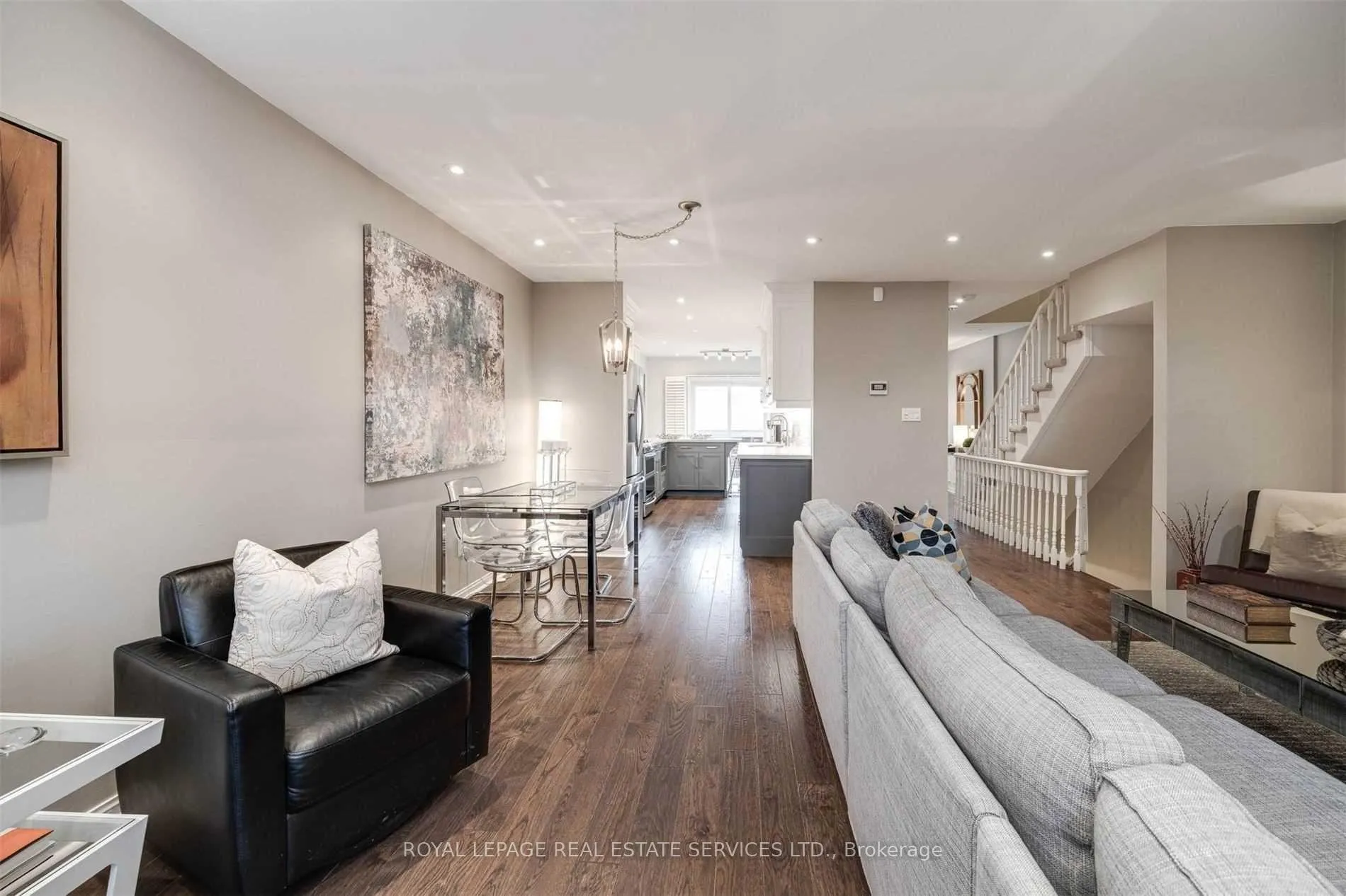 Photo 6 of 103 Confederation Way, Markham, Thornhill — HOMEH