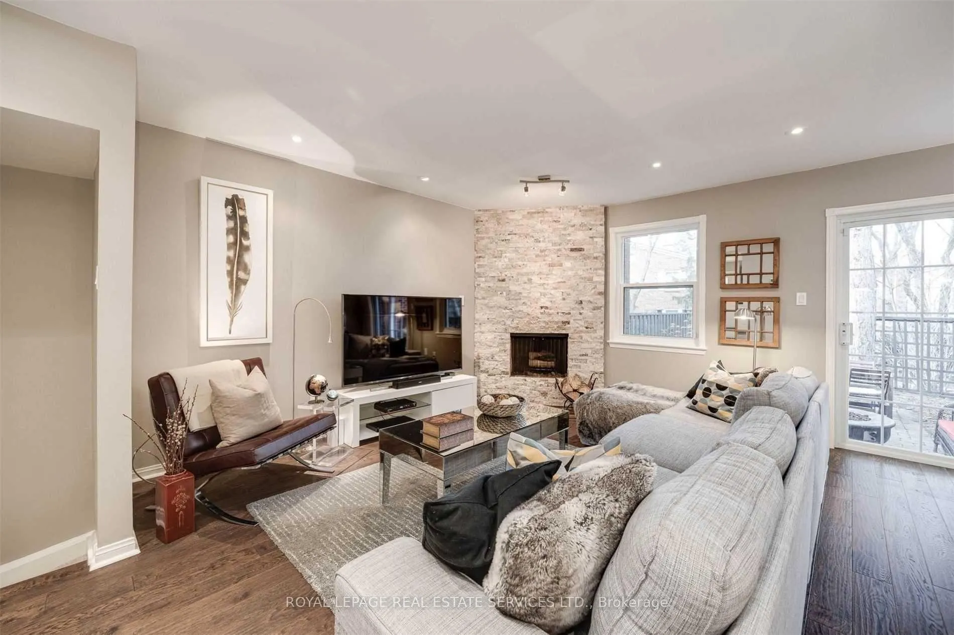Photo 10 of 103 Confederation Way, Markham, Thornhill — HOMEH
