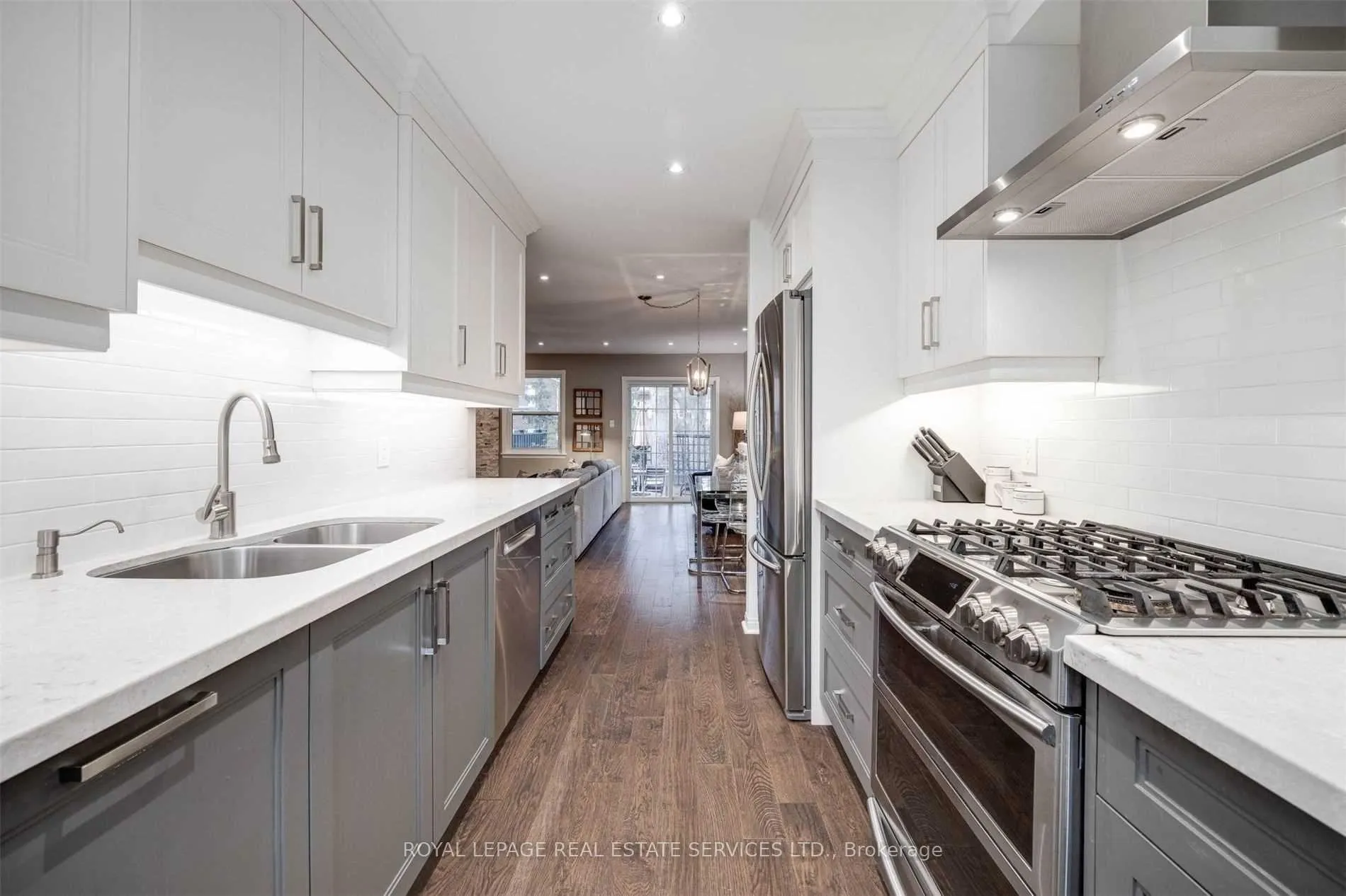 Photo 14 of 103 Confederation Way, Markham, Thornhill — HOMEH
