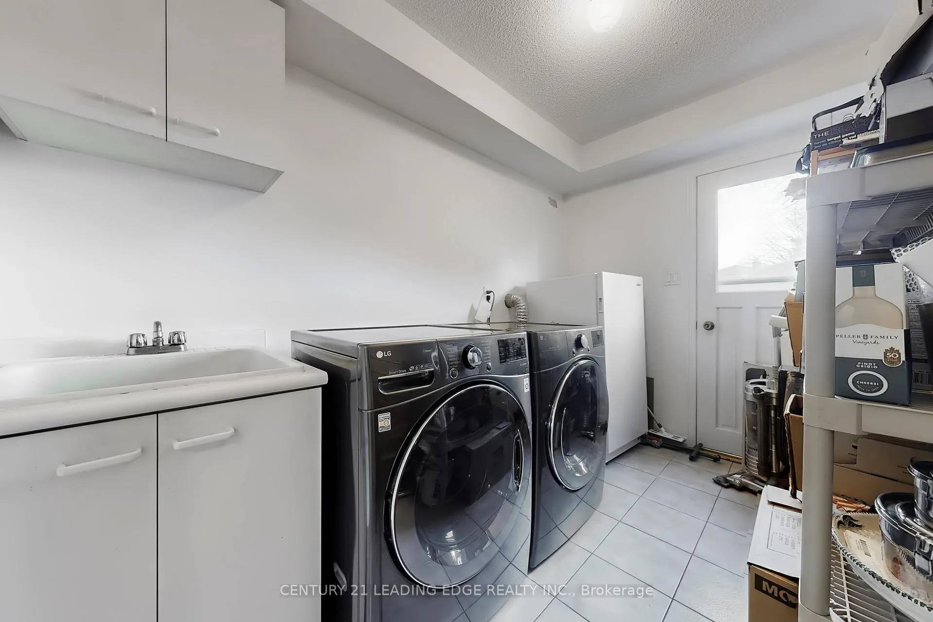 Photo 18 of 73 Hullrick Drive, Etobicoke, West Humber-Clairville — HOMEH