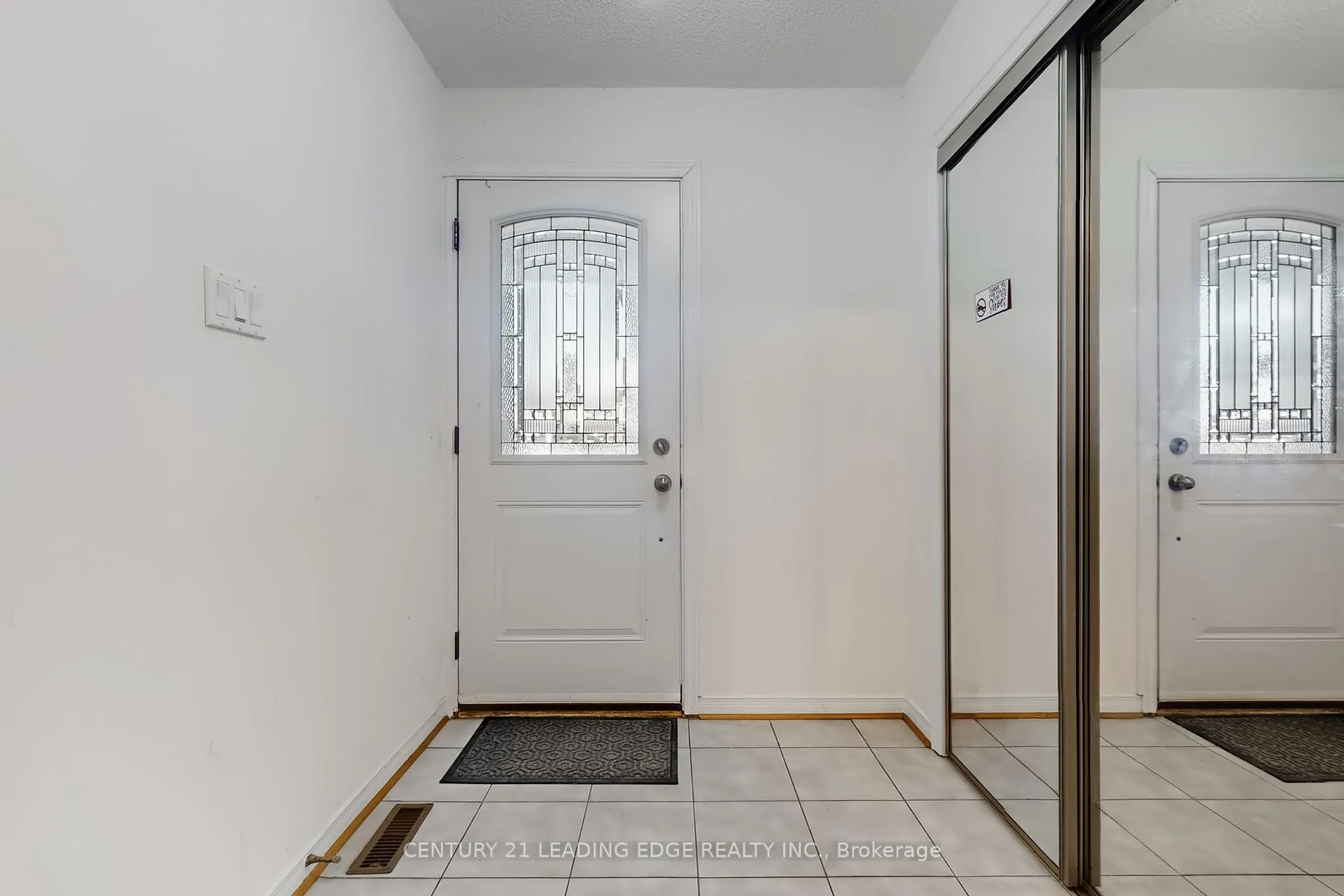Photo 19 of 73 Hullrick Drive, Etobicoke, West Humber-Clairville — HOMEH