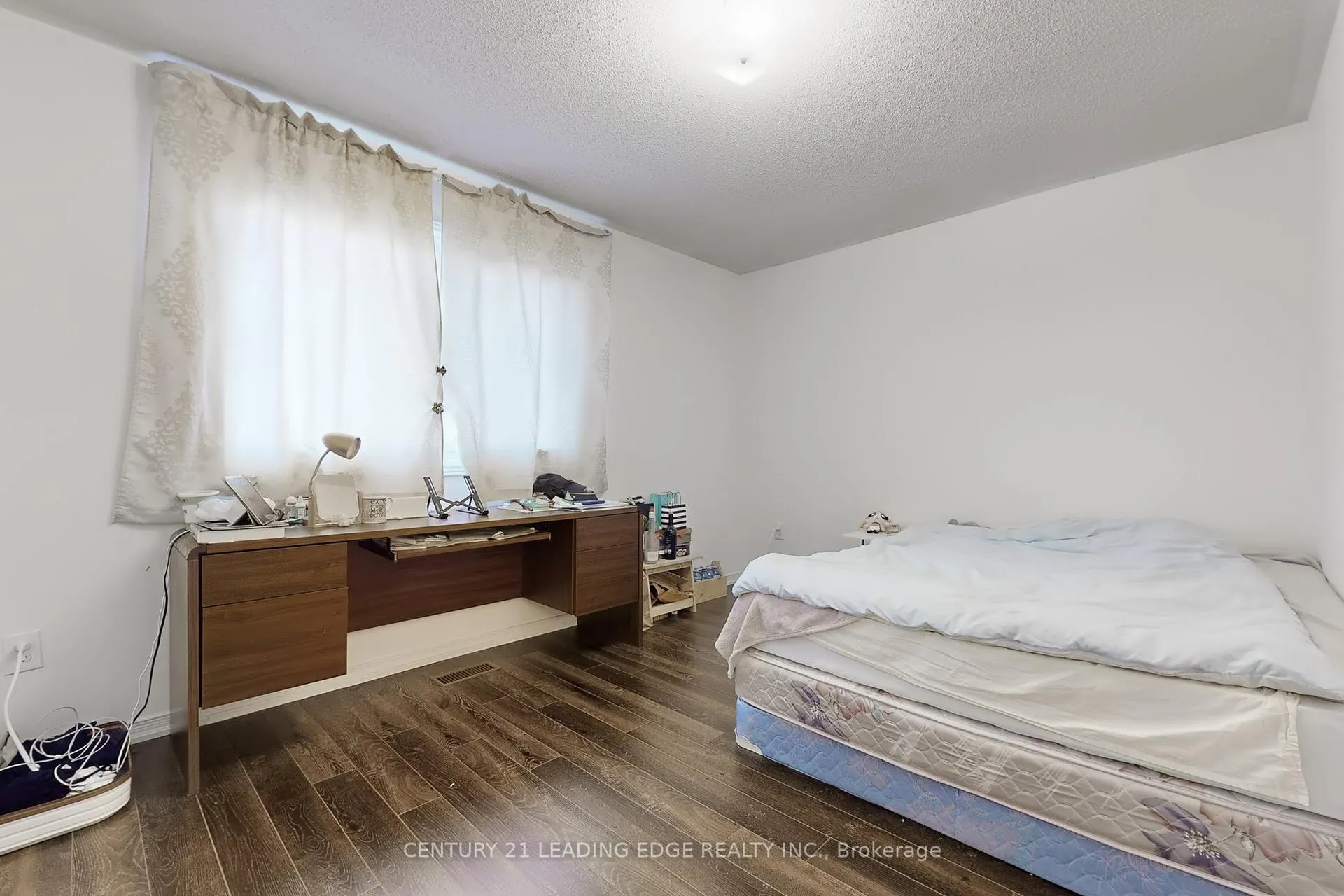 Photo 27 of 73 Hullrick Drive, Etobicoke, West Humber-Clairville — HOMEH