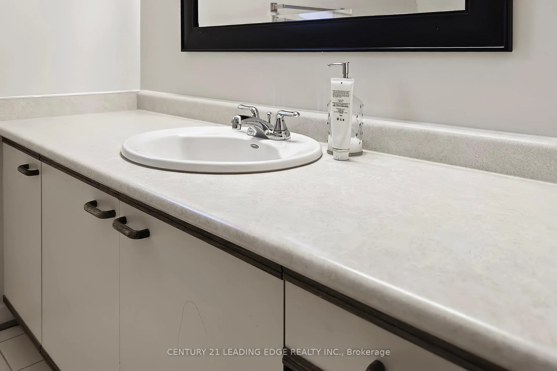Photo 36 of 73 Hullrick Drive, Etobicoke, West Humber-Clairville — HOMEH