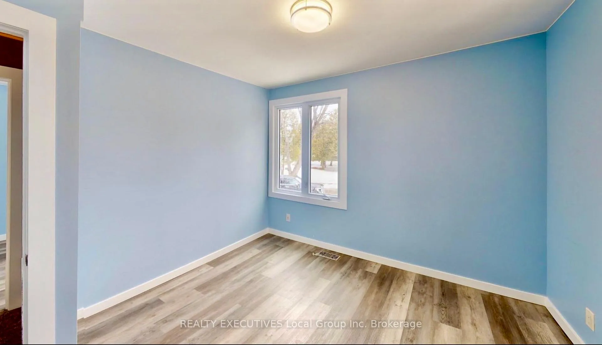 Photo 18 of 10 Mowat Crescent W, North Bay, Ferris — HOMEH