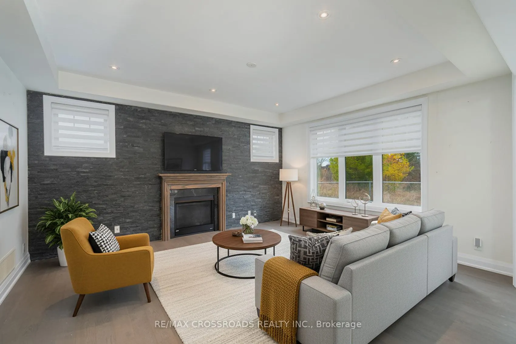Photo 11 of 2300 Dobbinton Street, Oshawa, Windfields — HOMEH