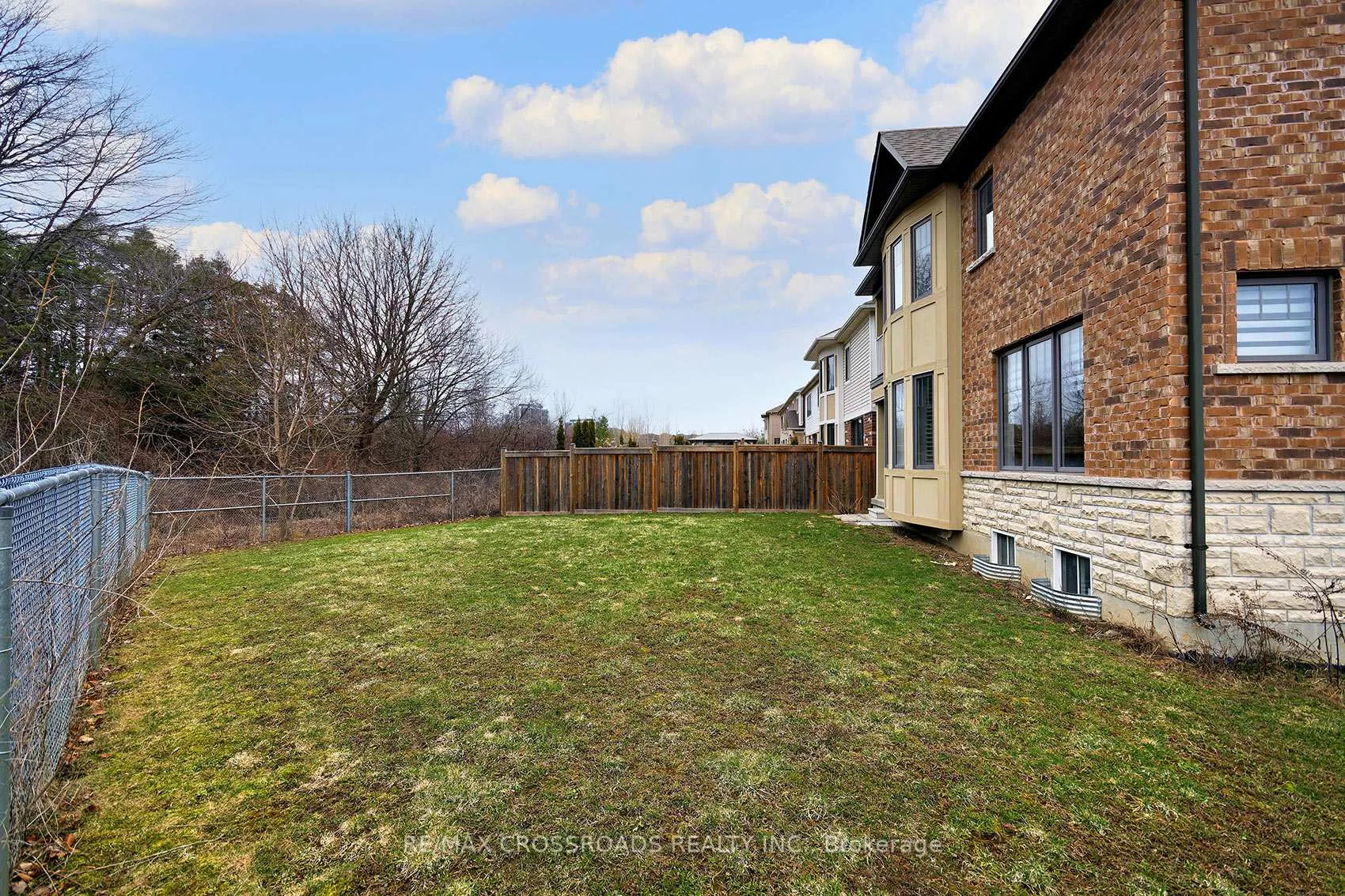 Photo 45 of 2300 Dobbinton Street, Oshawa, Windfields — HOMEH