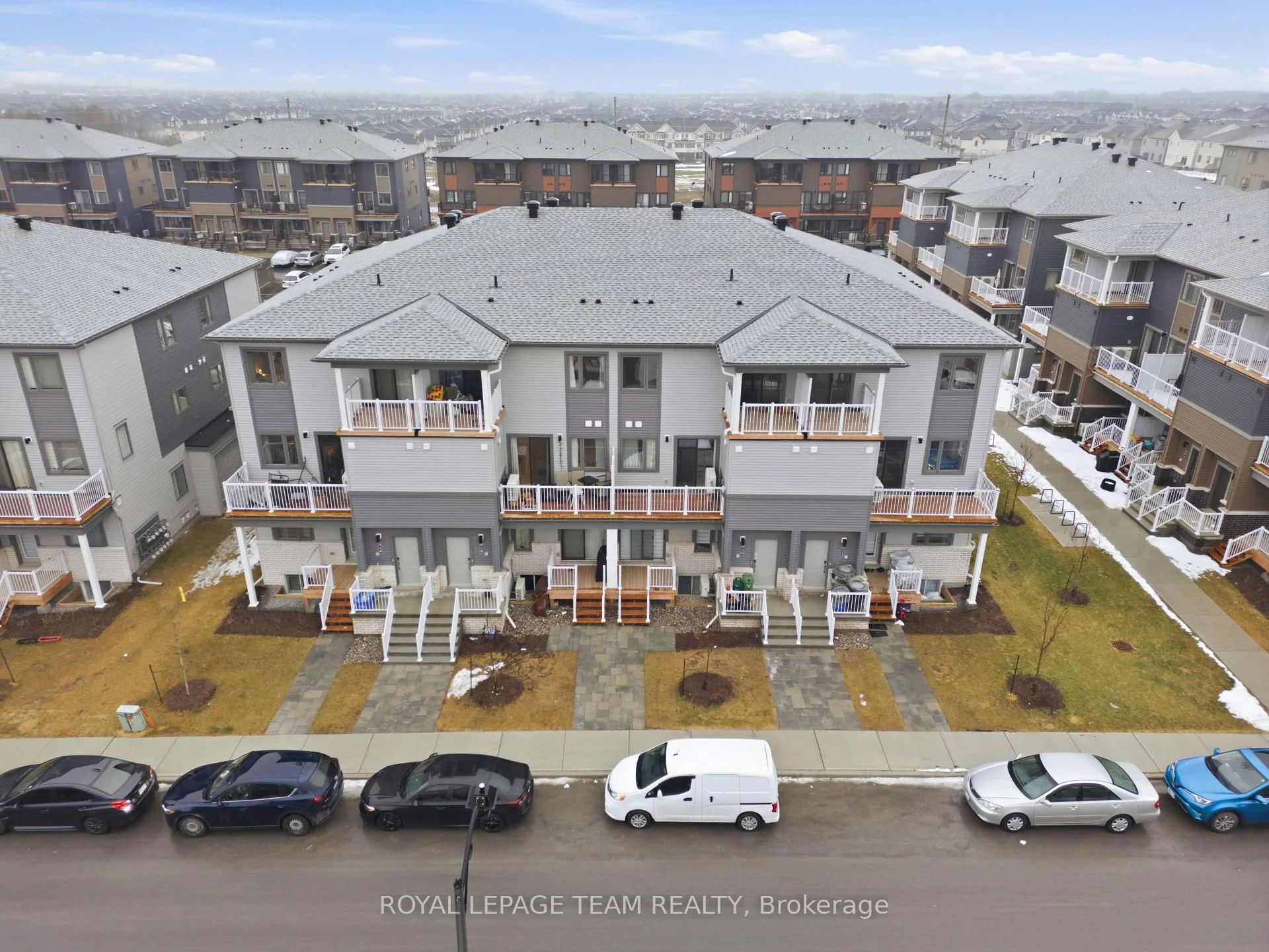 Photo 1 of 918 Parnian Private, Ottawa, Barrhaven - Half Moon Bay — HOMEH
