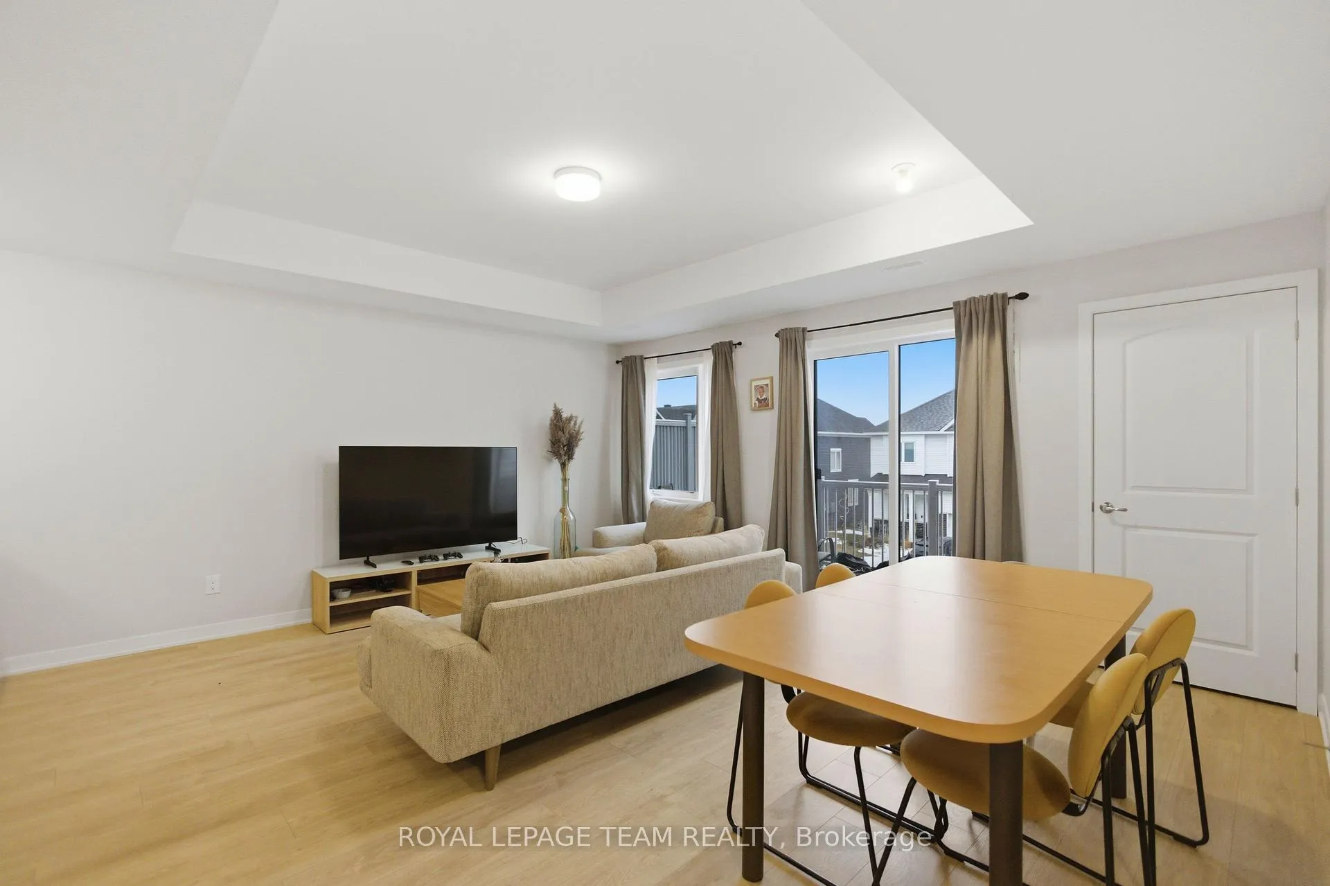Photo 4 of 918 Parnian Private, Ottawa, Barrhaven - Half Moon Bay — HOMEH