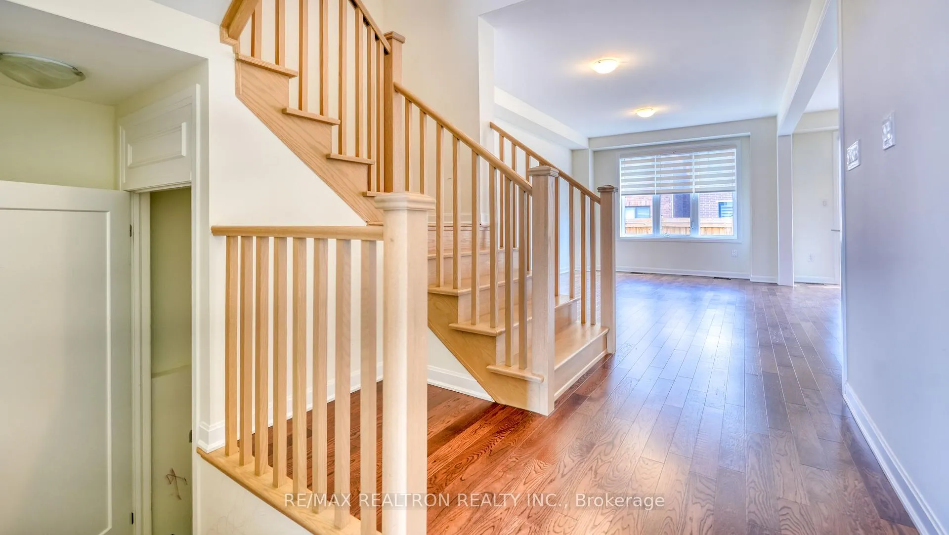Photo 8 of 39 Cisco Drive, Whitby, Lynde Creek — HOMEH