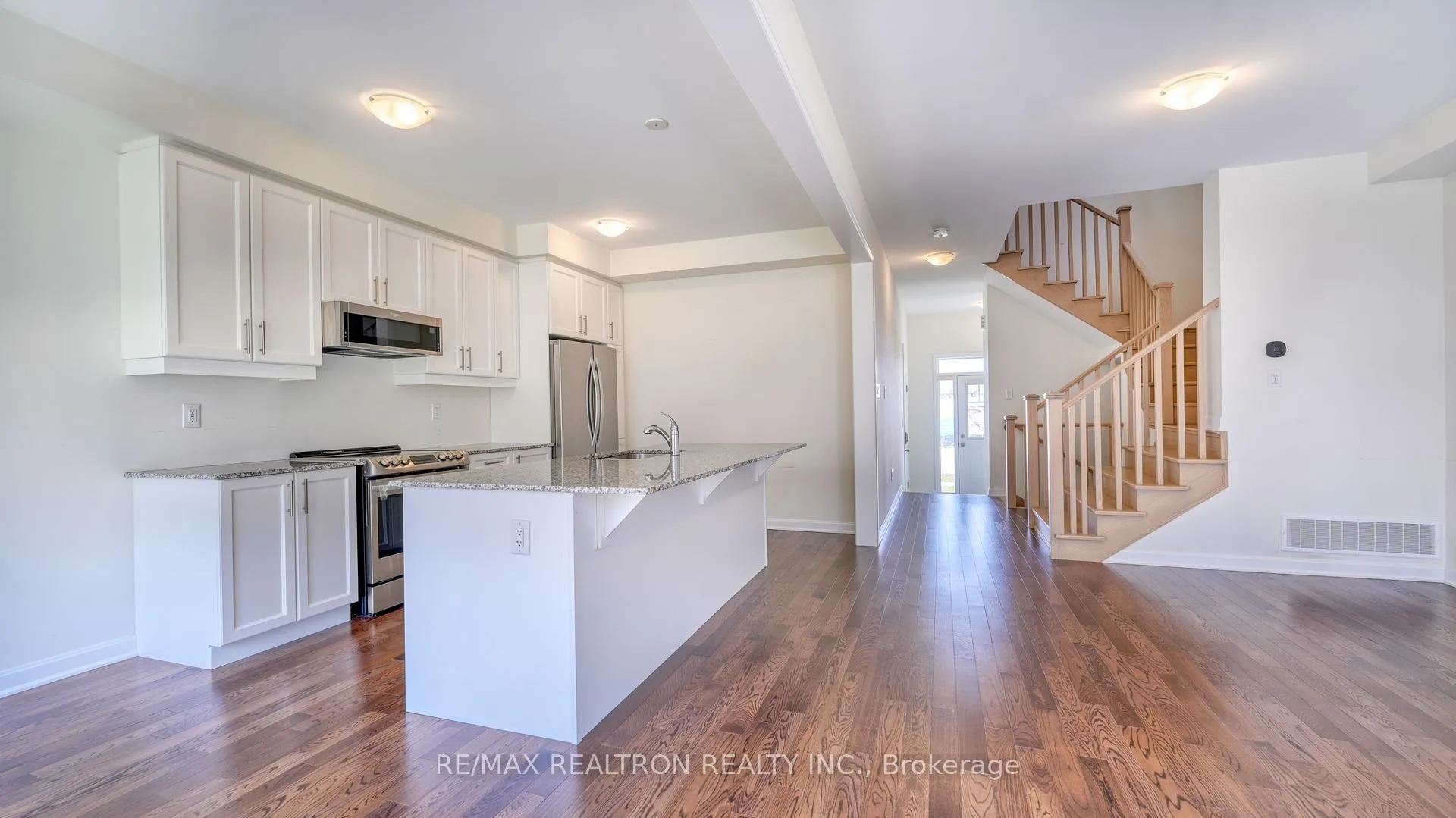 Photo 12 of 39 Cisco Drive, Whitby, Lynde Creek — HOMEH