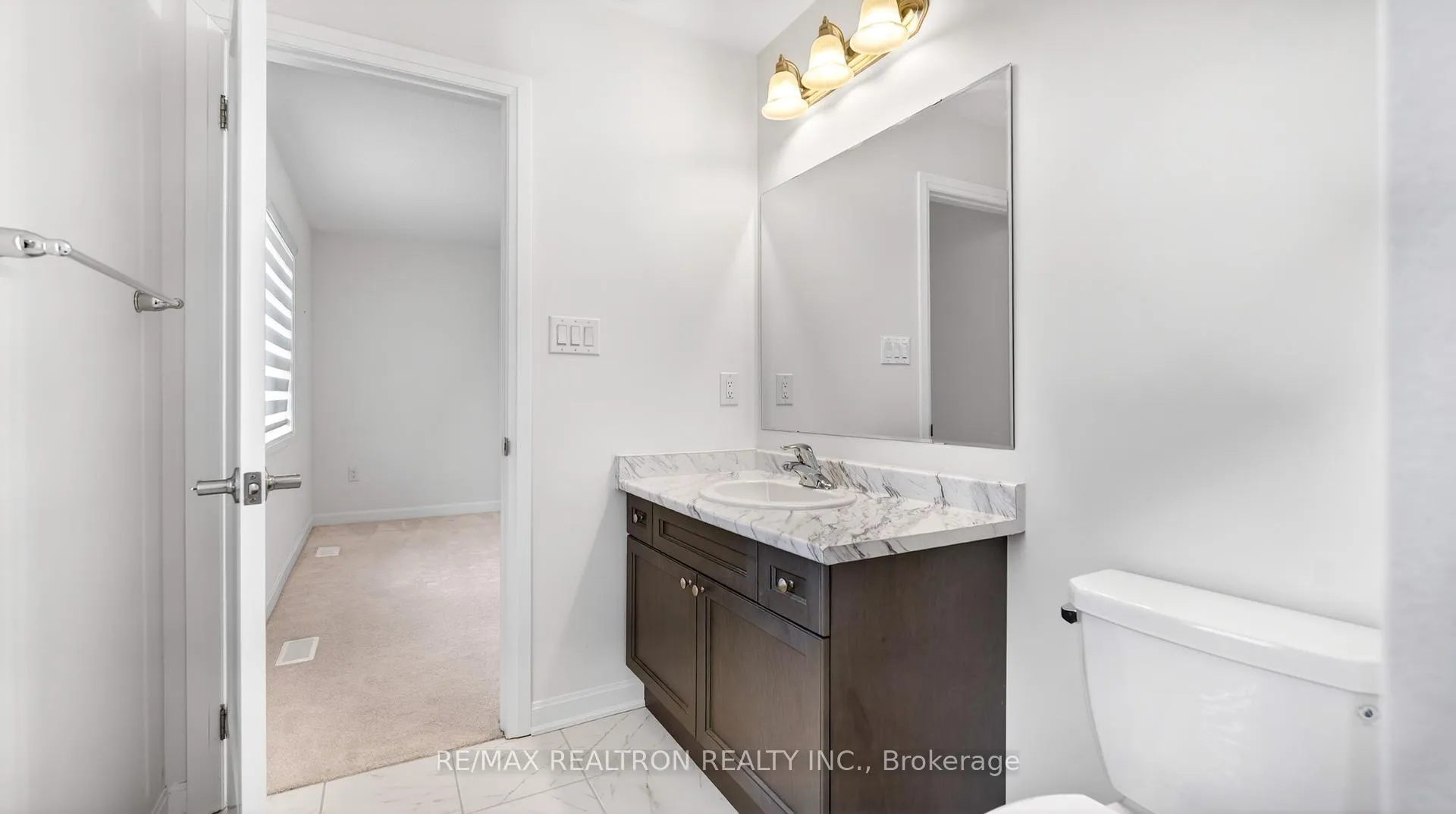Photo 22 of 39 Cisco Drive, Whitby, Lynde Creek — HOMEH