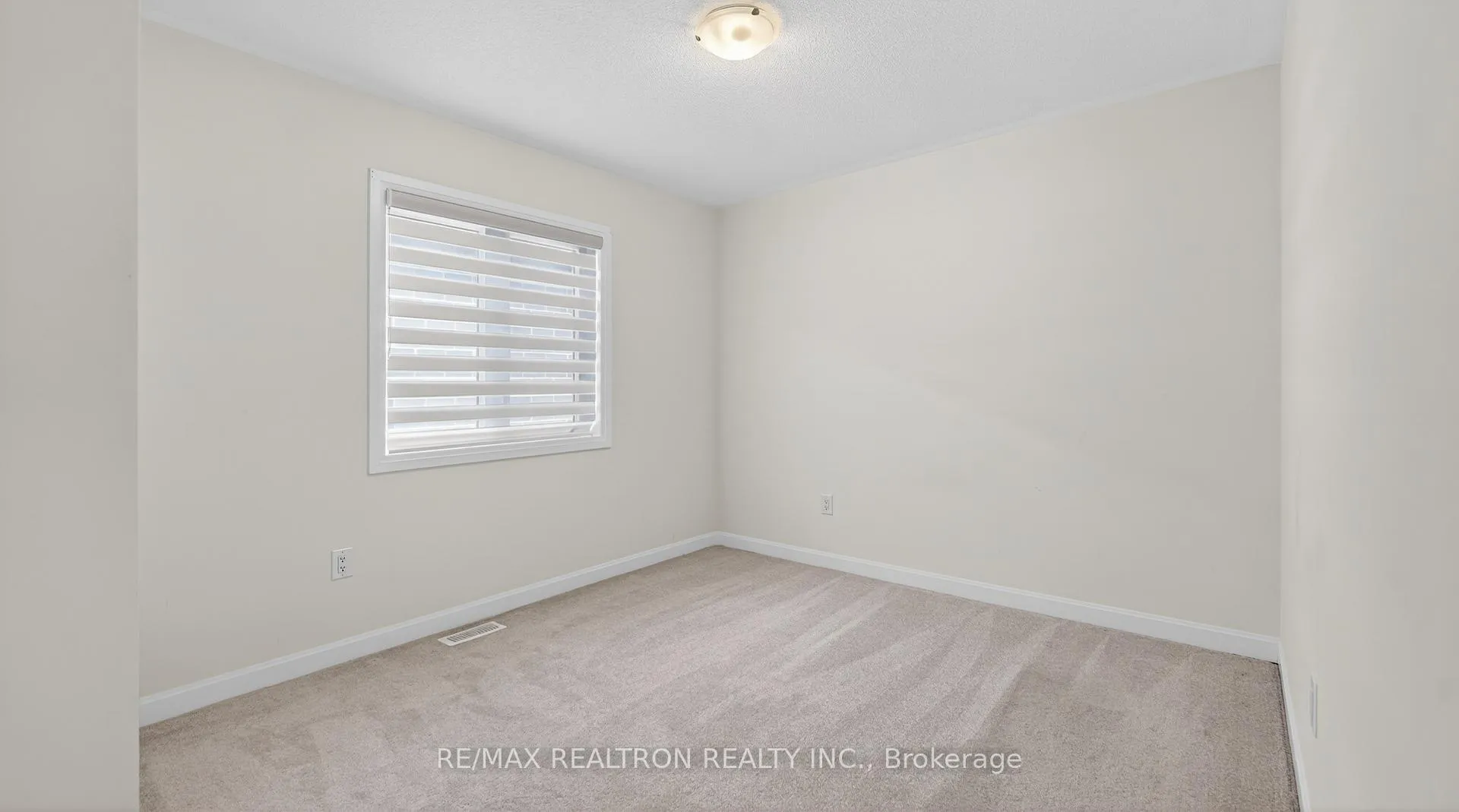 Photo 24 of 39 Cisco Drive, Whitby, Lynde Creek — HOMEH
