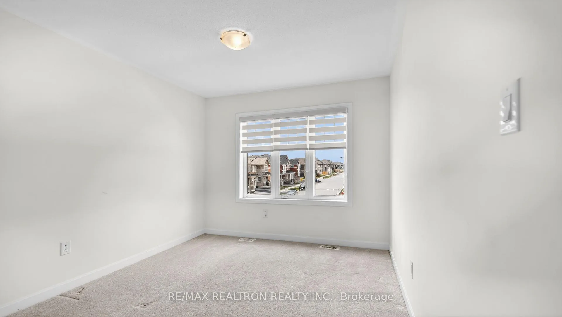 Photo 26 of 39 Cisco Drive, Whitby, Lynde Creek — HOMEH