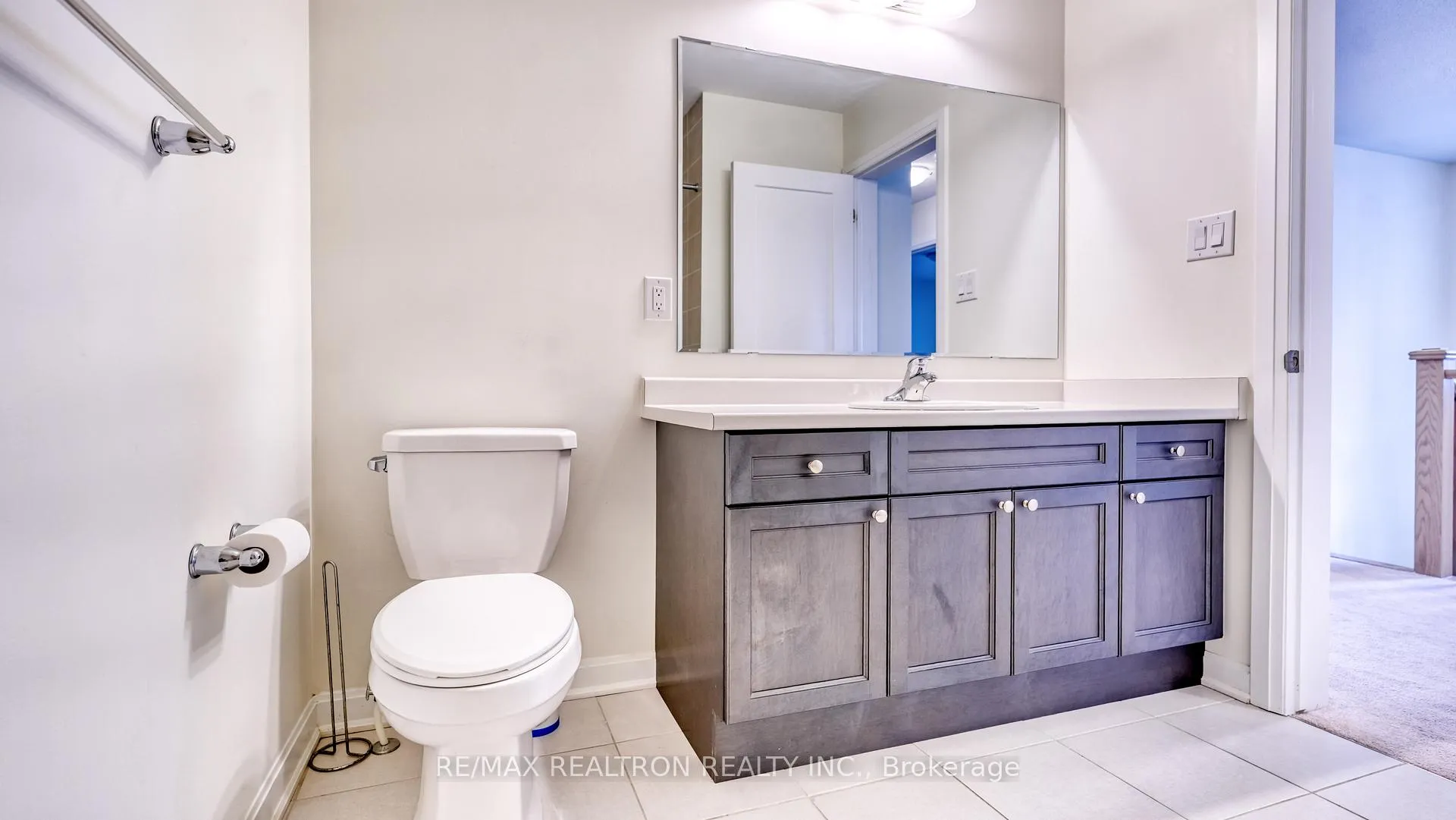 Photo 30 of 39 Cisco Drive, Whitby, Lynde Creek — HOMEH