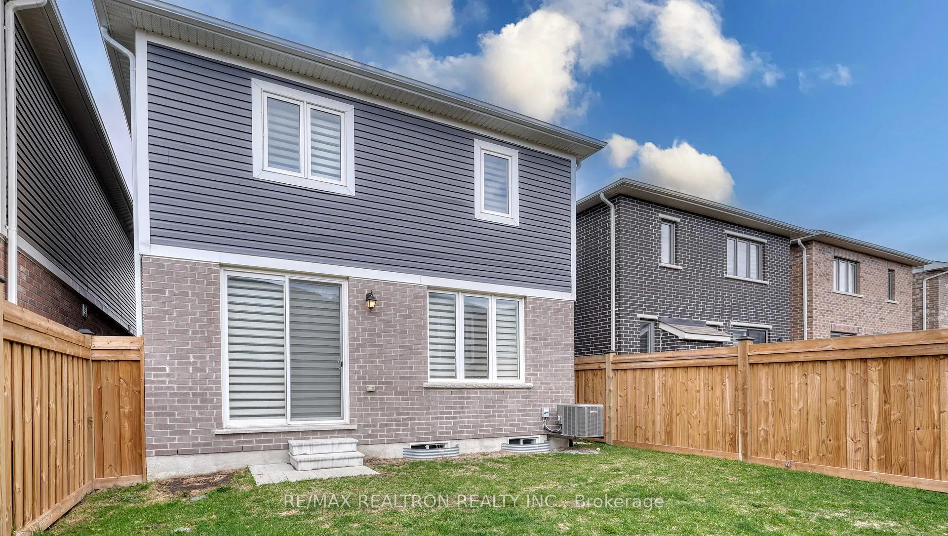 Photo 33 of 39 Cisco Drive, Whitby, Lynde Creek — HOMEH