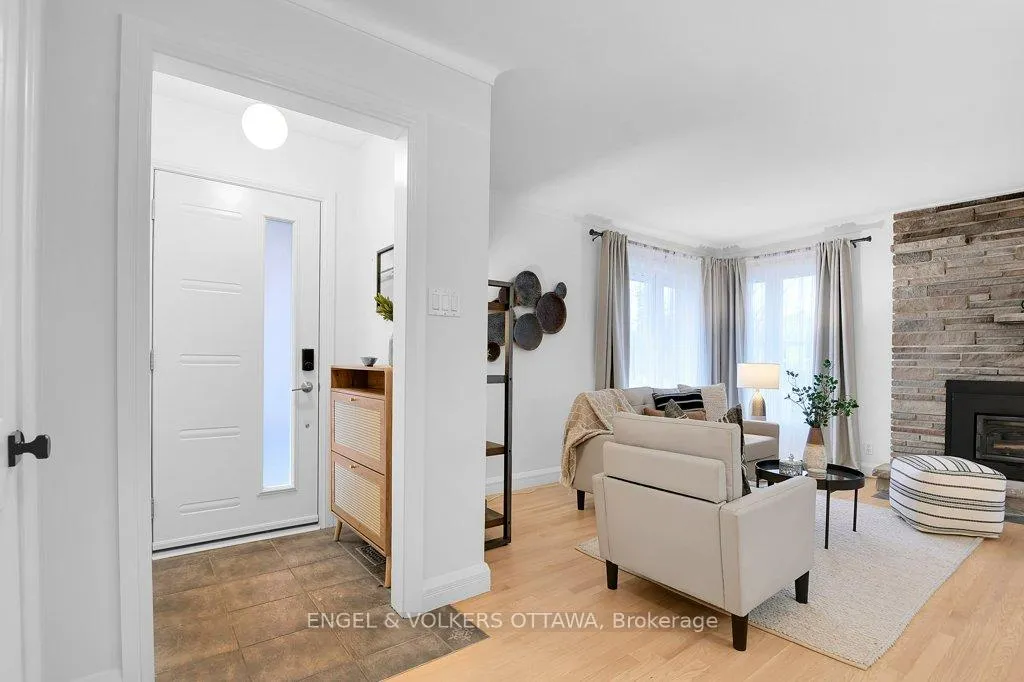 Photo 6 of 863 Duberry Street, Ottawa, McKellar Heights/Glabar Park — HOMEH