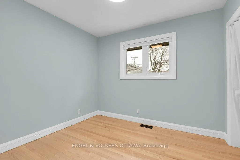 Photo 19 of 863 Duberry Street, Ottawa, McKellar Heights/Glabar Park — HOMEH