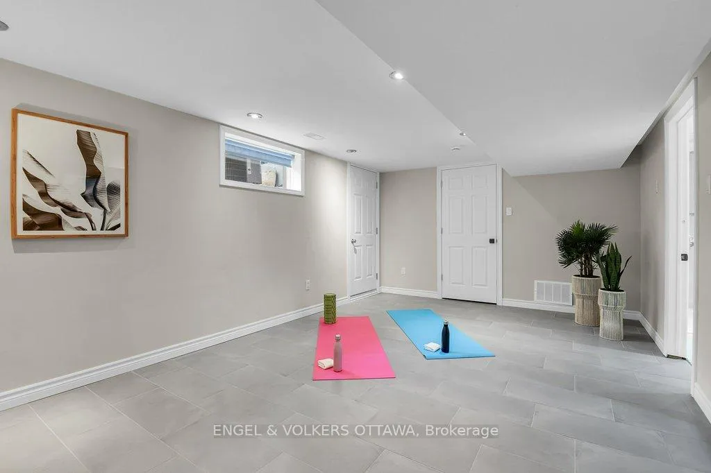 Photo 23 of 863 Duberry Street, Ottawa, McKellar Heights/Glabar Park — HOMEH