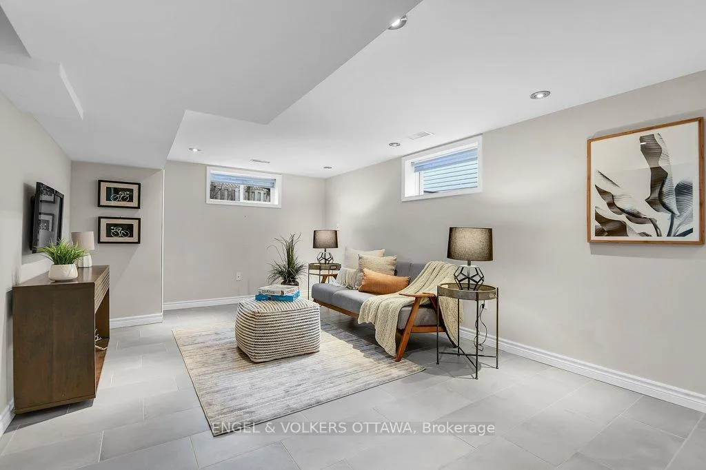 Photo 24 of 863 Duberry Street, Ottawa, McKellar Heights/Glabar Park — HOMEH