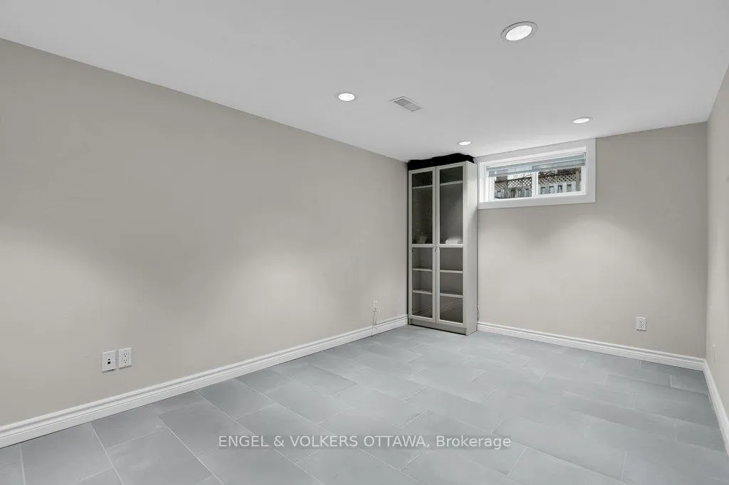 Photo 26 of 863 Duberry Street, Ottawa, McKellar Heights/Glabar Park — HOMEH