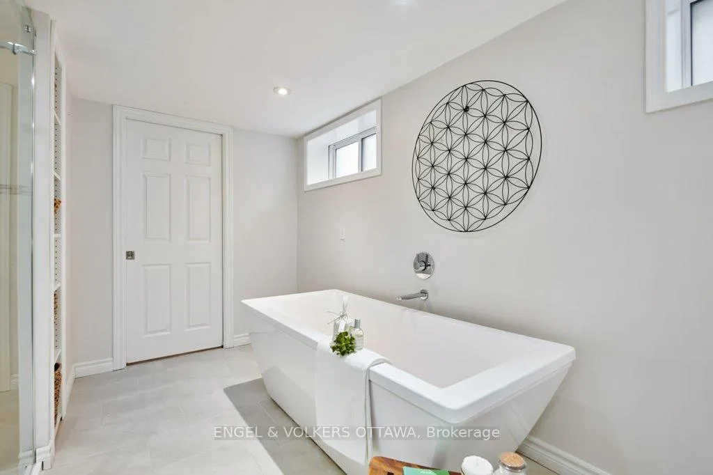 Photo 28 of 863 Duberry Street, Ottawa, McKellar Heights/Glabar Park — HOMEH