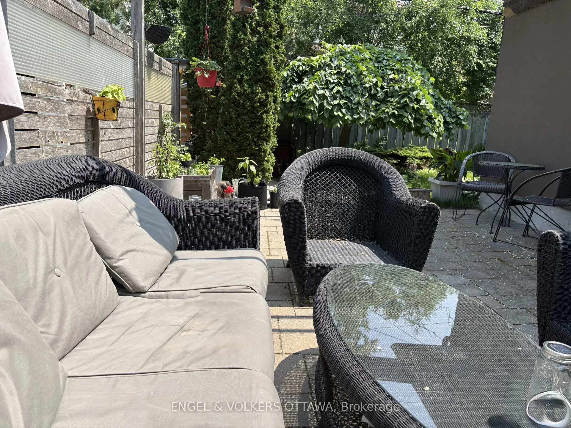 Photo 34 of 863 Duberry Street, Ottawa, McKellar Heights/Glabar Park — HOMEH