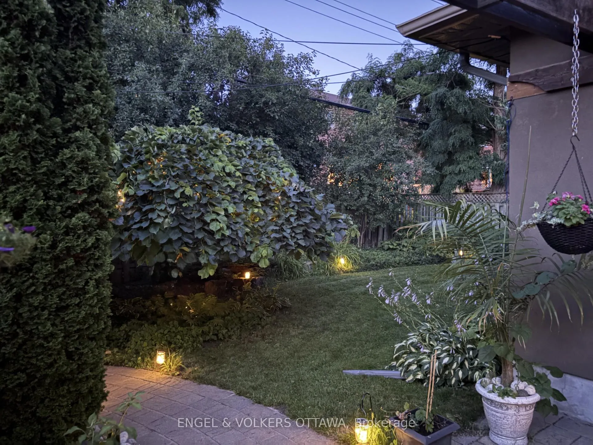 Photo 35 of 863 Duberry Street, Ottawa, McKellar Heights/Glabar Park — HOMEH