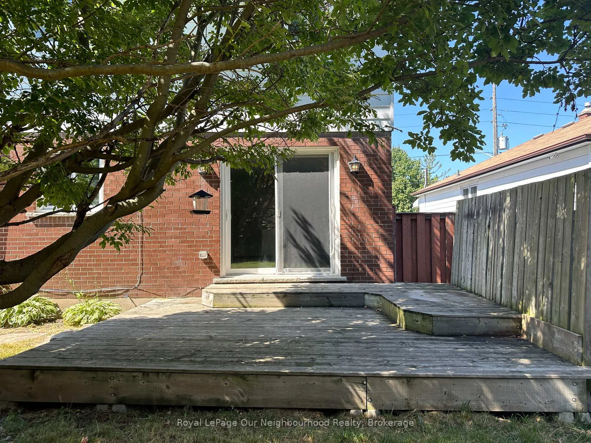 Photo 12 of 427 Adelaide Avenue W, Oshawa, McLaughlin — HOMEH