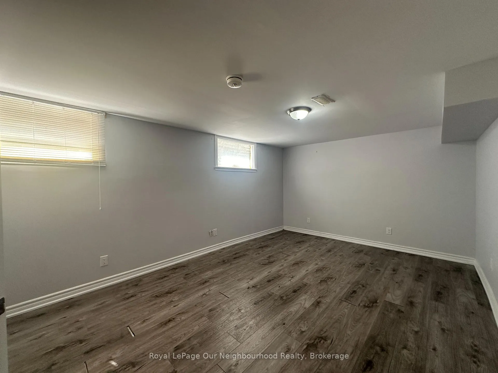 Photo 23 of 427 Adelaide Avenue W, Oshawa, McLaughlin — HOMEH
