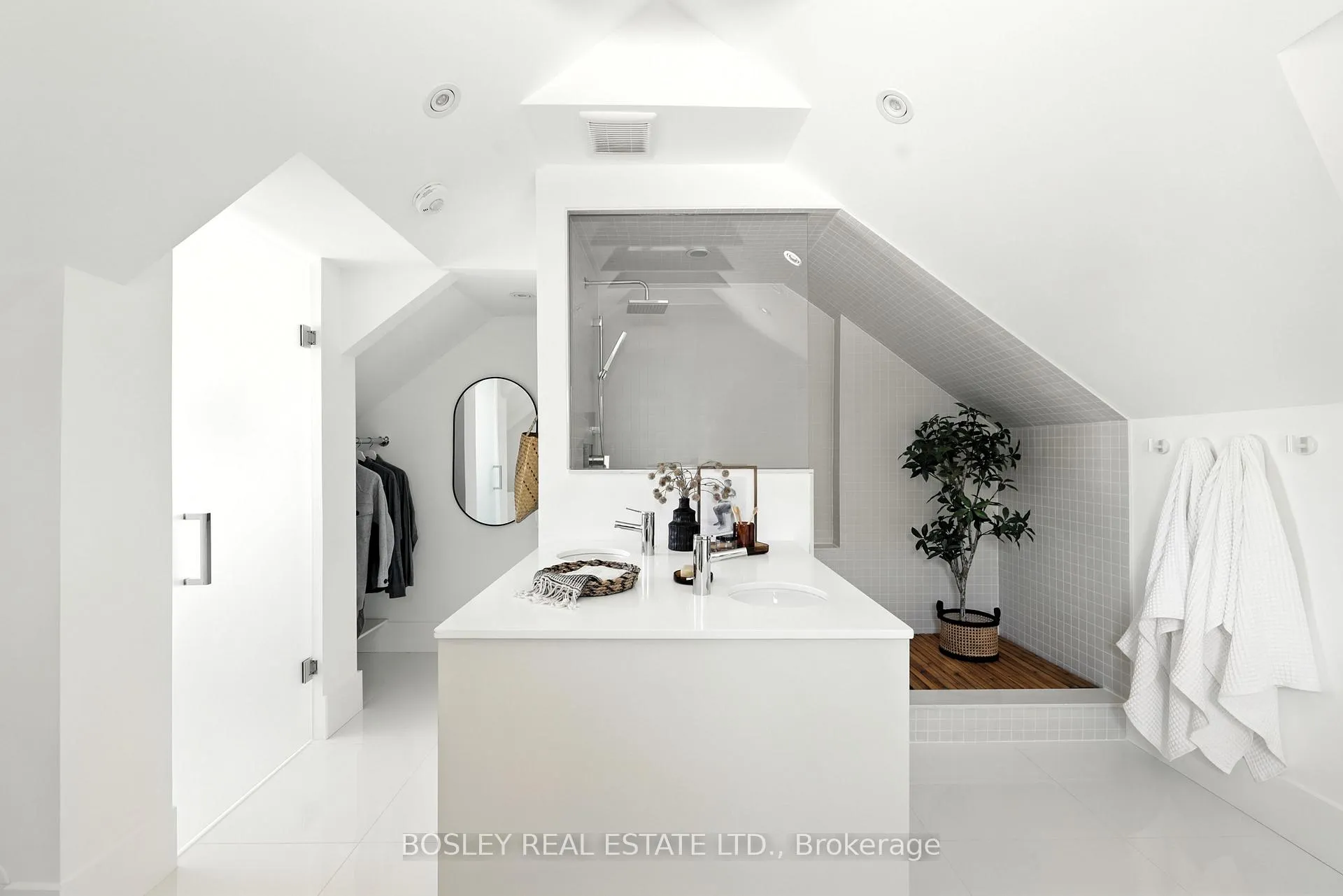 Photo 21 of 137 Munro Street, Toronto, South Riverdale — HOMEH