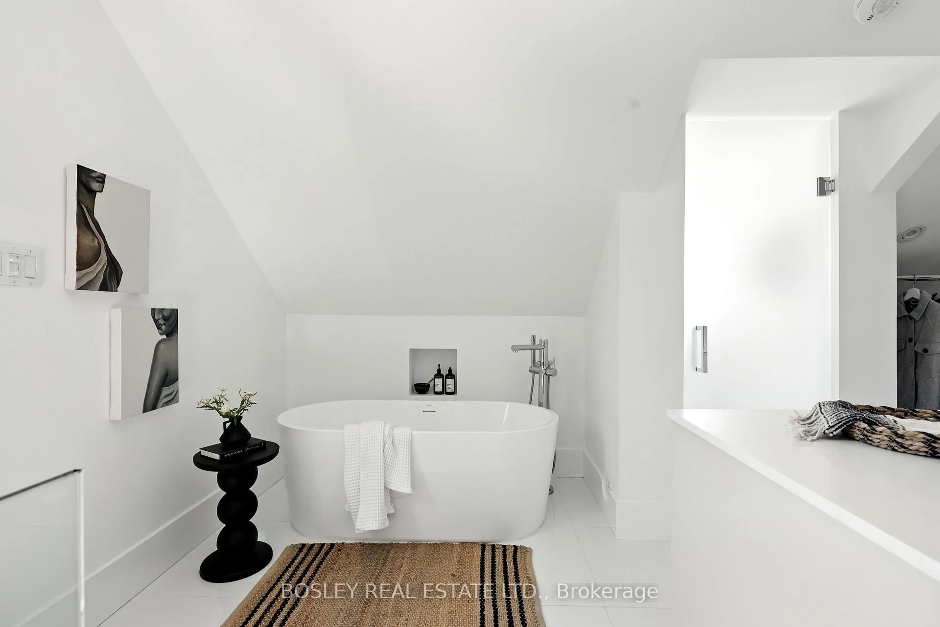 Photo 24 of 137 Munro Street, Toronto, South Riverdale — HOMEH
