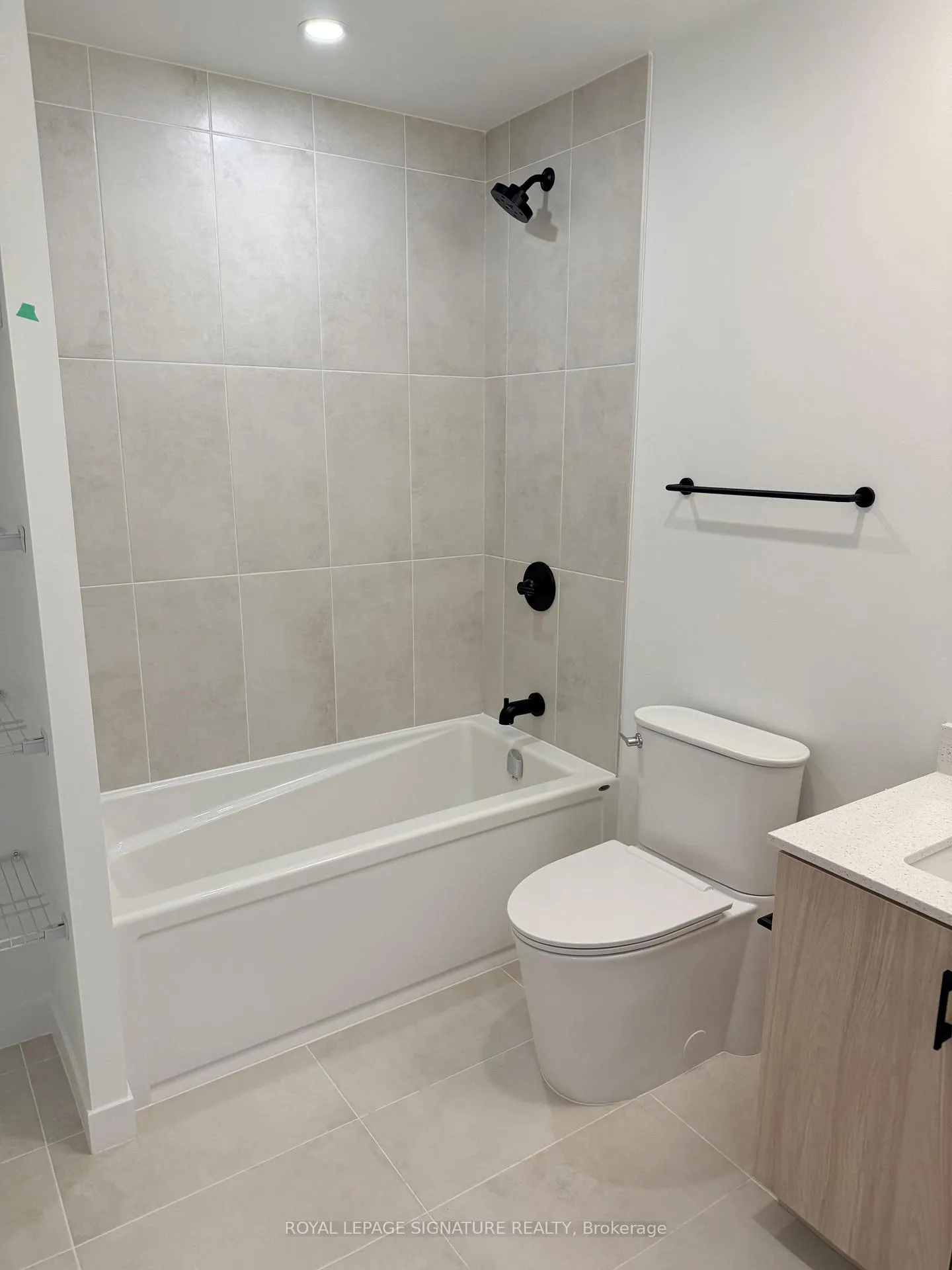 Photo 8 of Unit 331, 4853 Thomas Alton Boulevard, Burlington, Alton — HOMEH