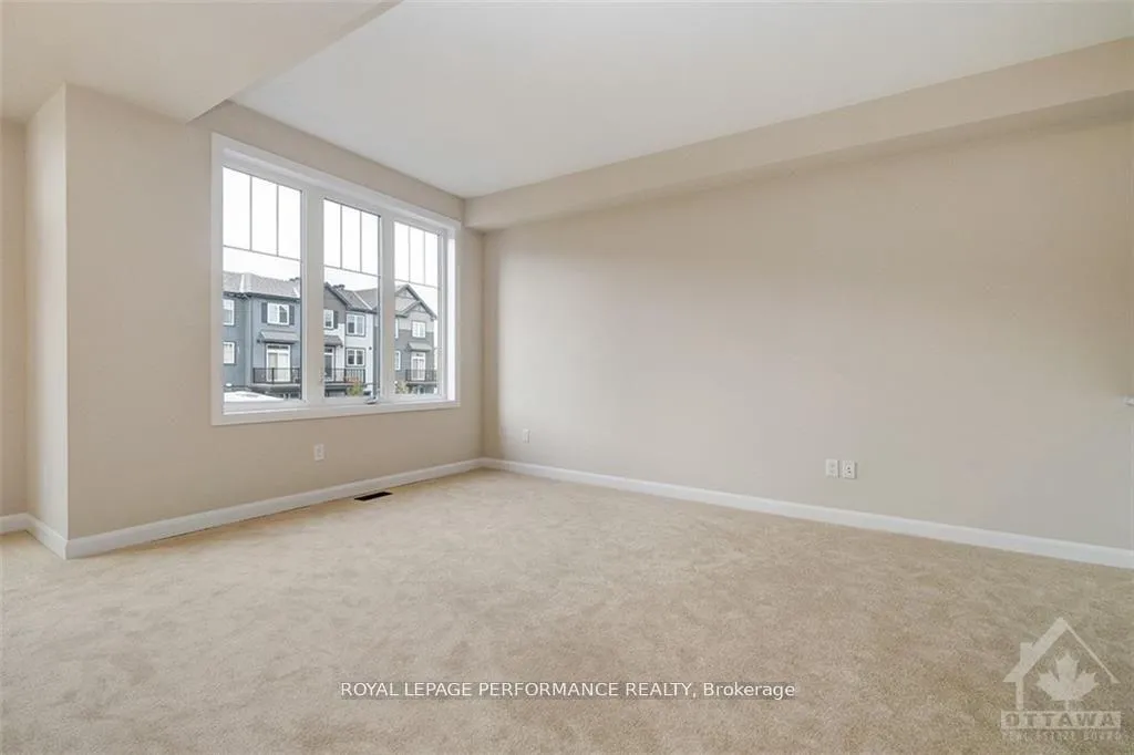Photo 3 of 110 Paloma Circle, Ottawa, Barrhaven - Heritage Park — HOMEH