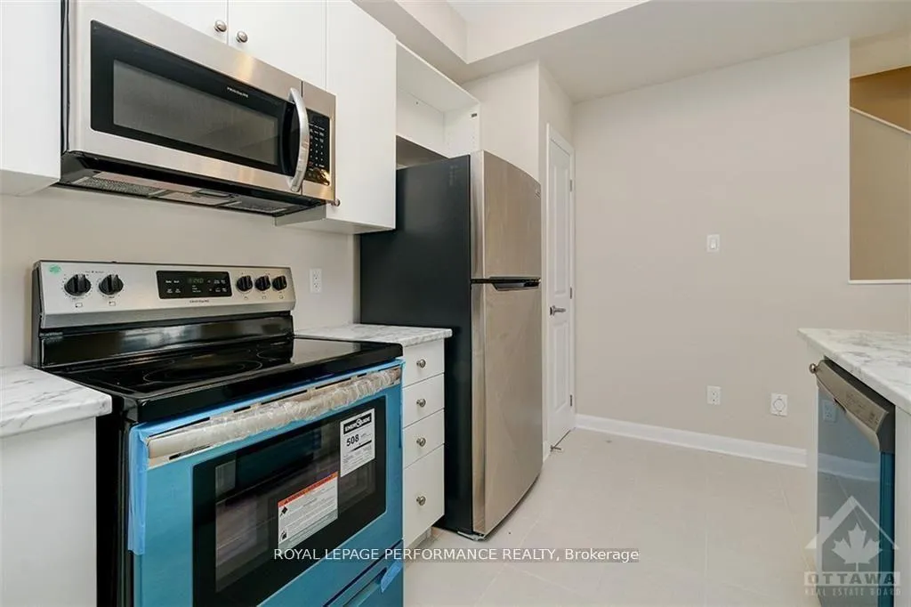 Photo 11 of 110 Paloma Circle, Ottawa, Barrhaven - Heritage Park — HOMEH