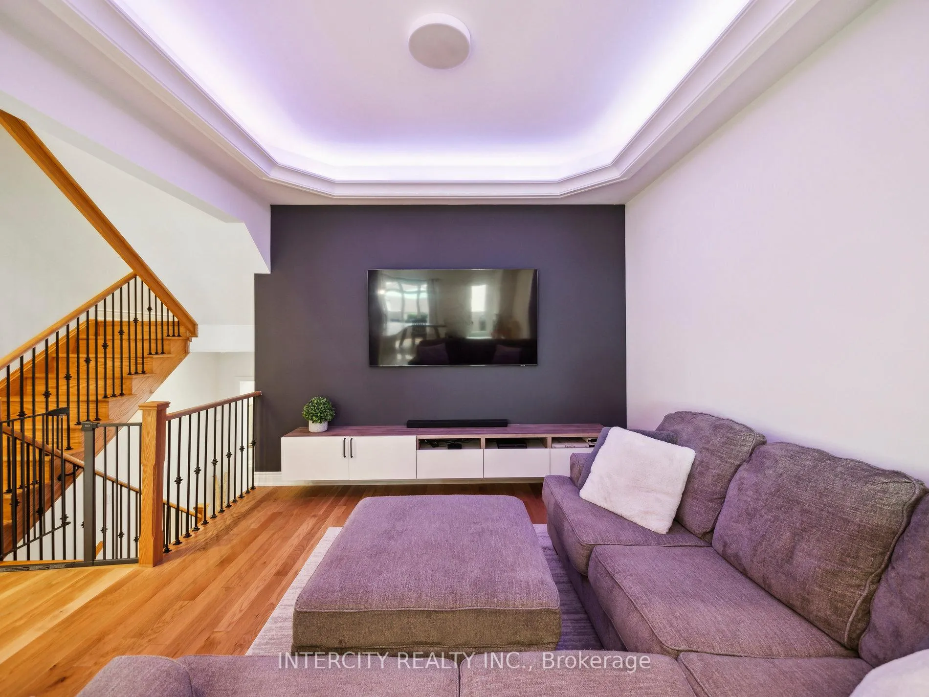 Photo 6 of 9520 Weston Road, Vaughan, Vellore Village — HOMEH
