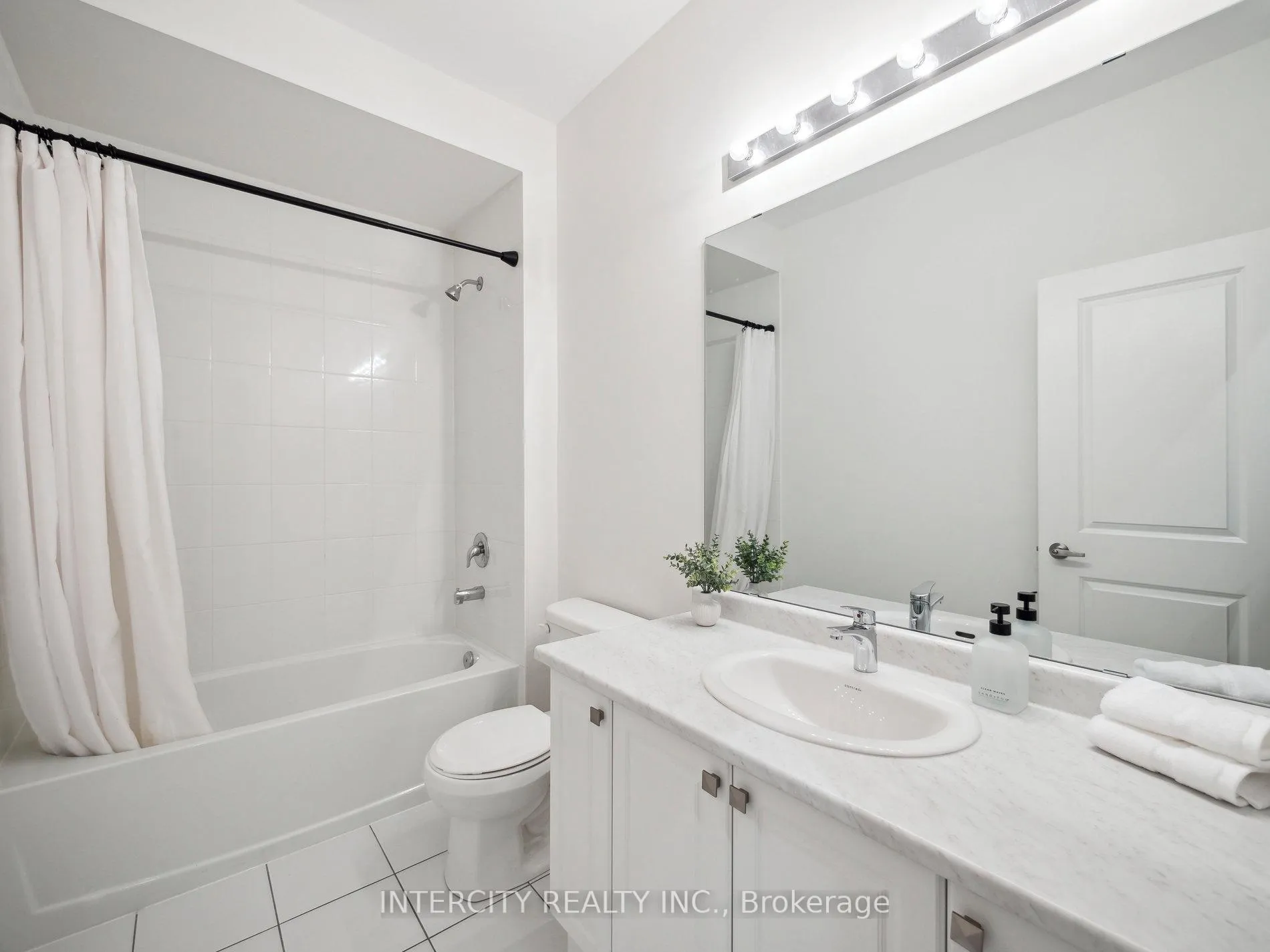 Photo 26 of 9520 Weston Road, Vaughan, Vellore Village — HOMEH