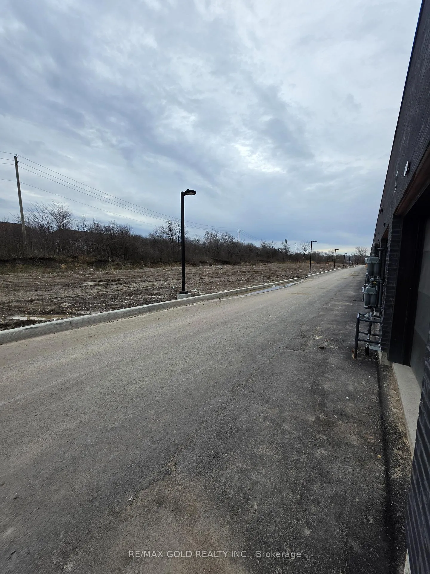 Photo 5 of 126 Everett Common, St. Catharines, Oakdale — HOMEH